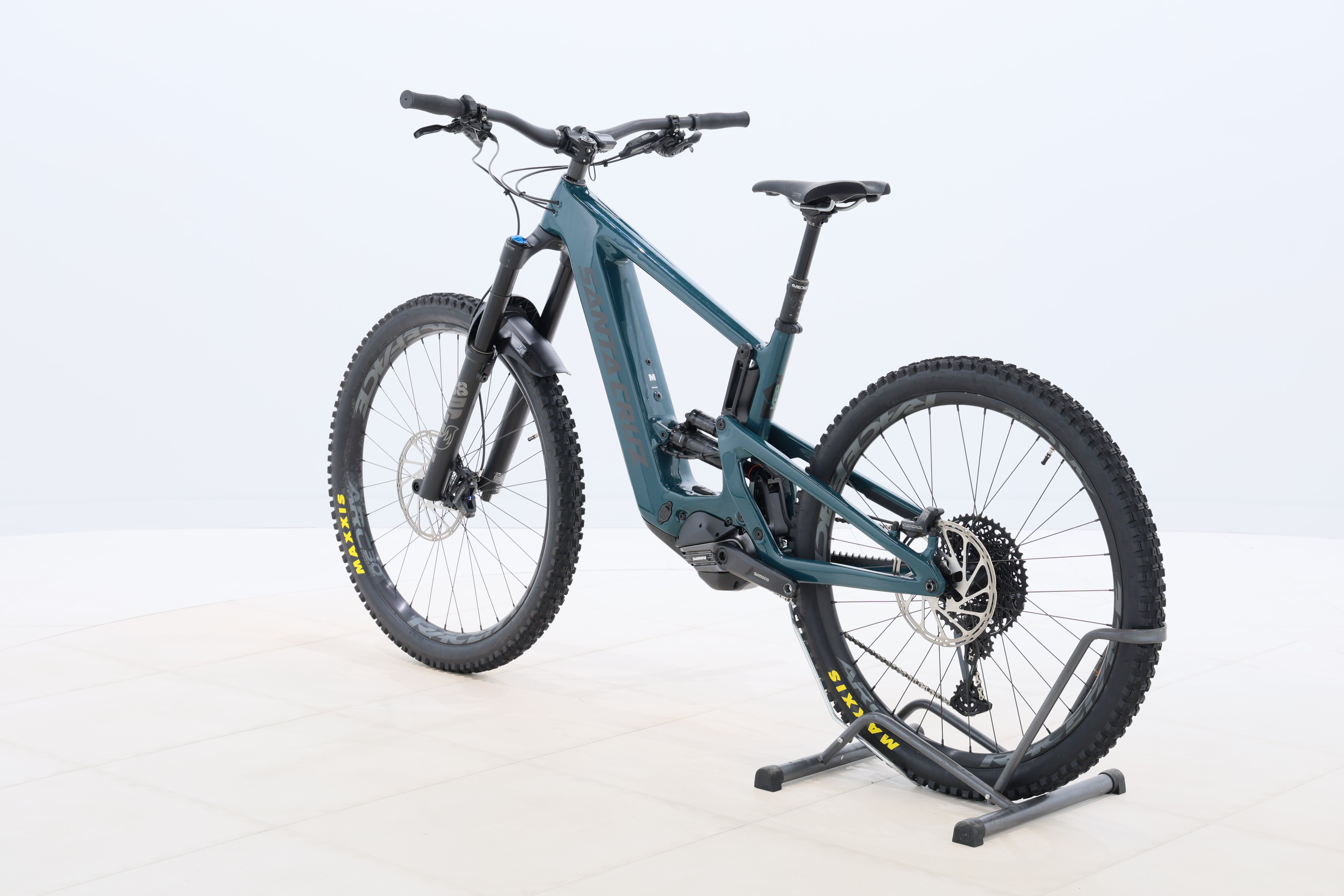 eb9f3fe0-0d44-4747-ada5-24768945b494