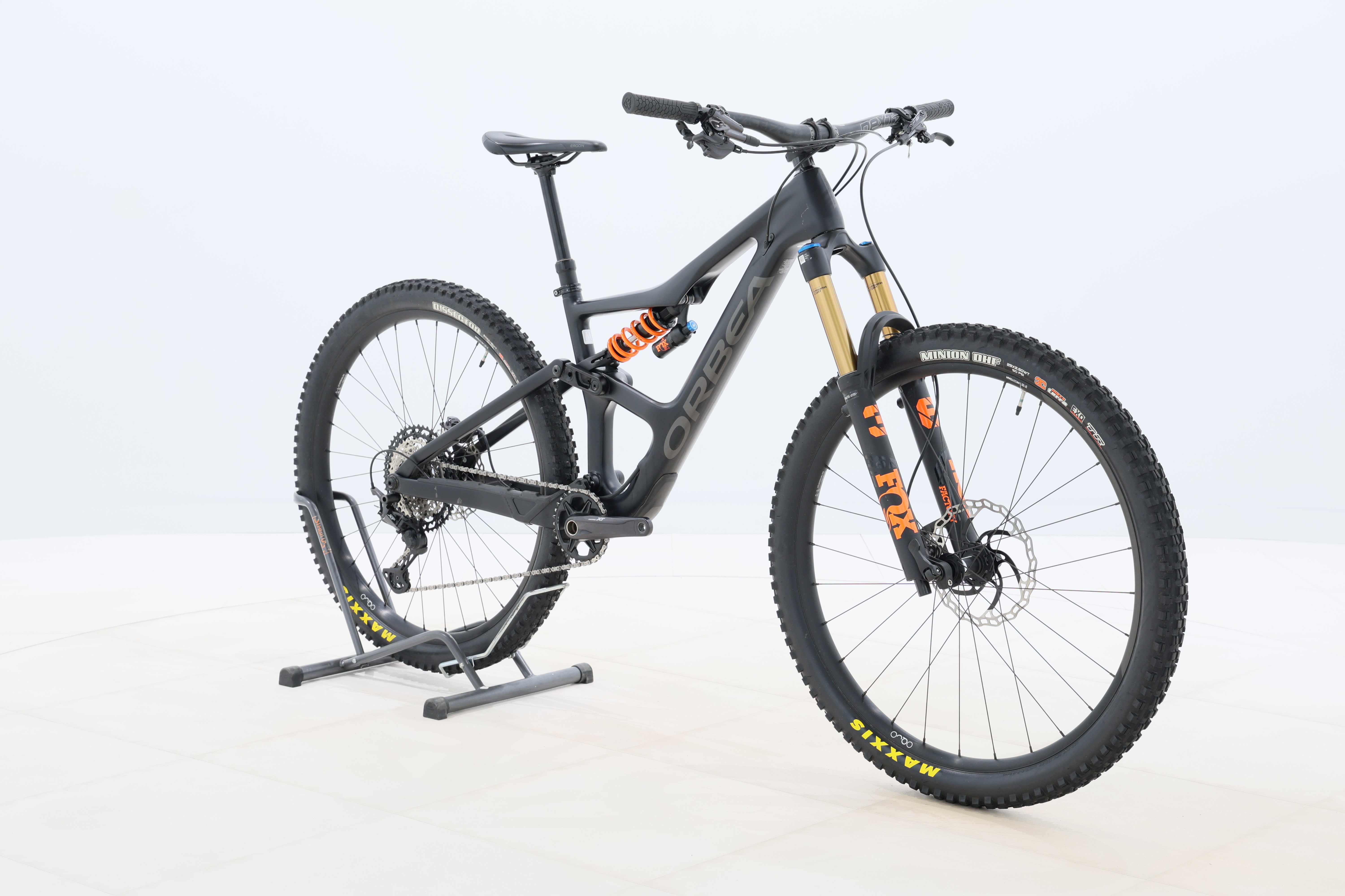 c8ce7e2b-4235-4a89-9aa8-a53b3e8a7743