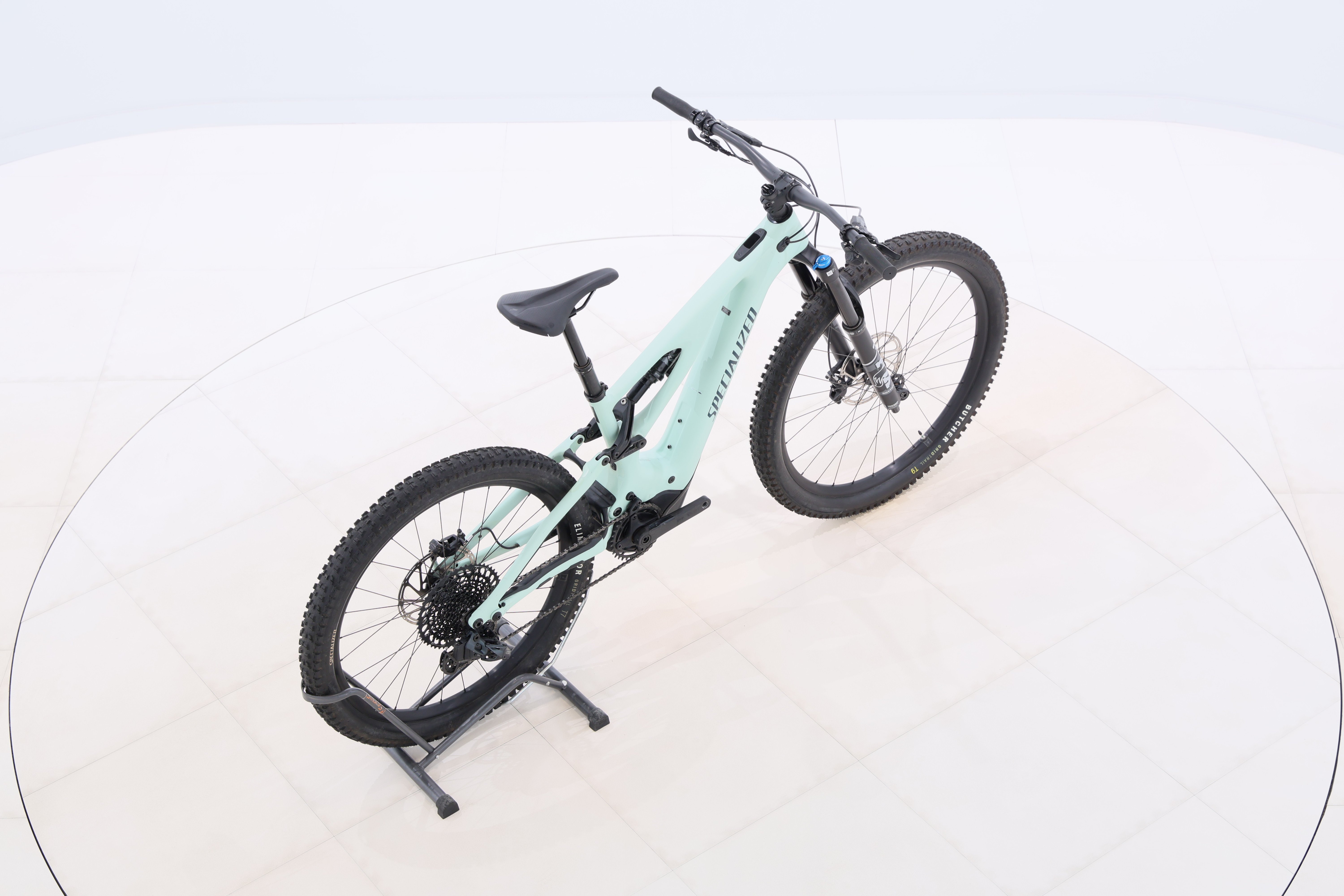 aee56a64-fcf0-4b26-9b2b-6027351ff852