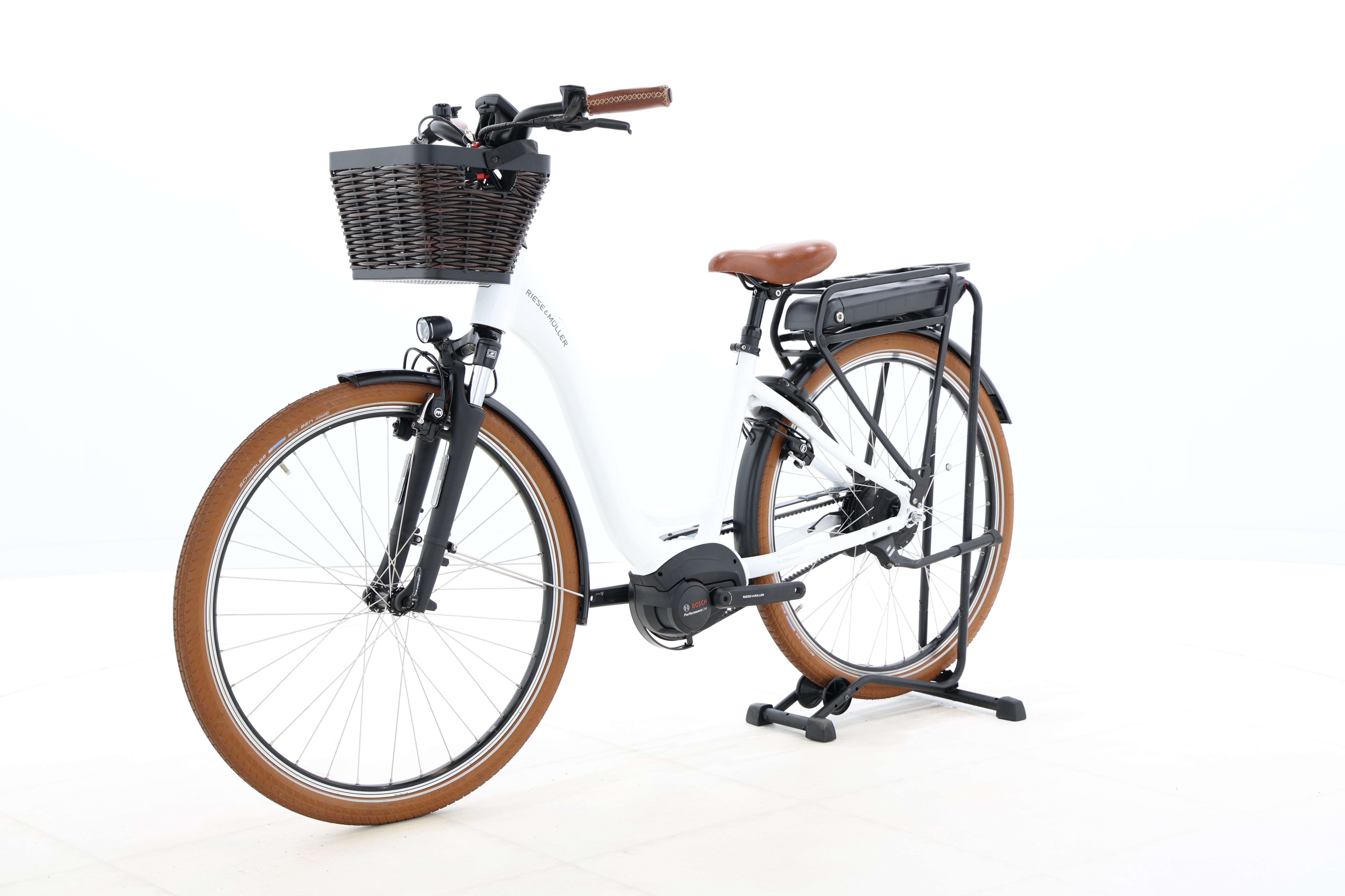 61f21a9b-576d-4329-b56c-b93925d1931c