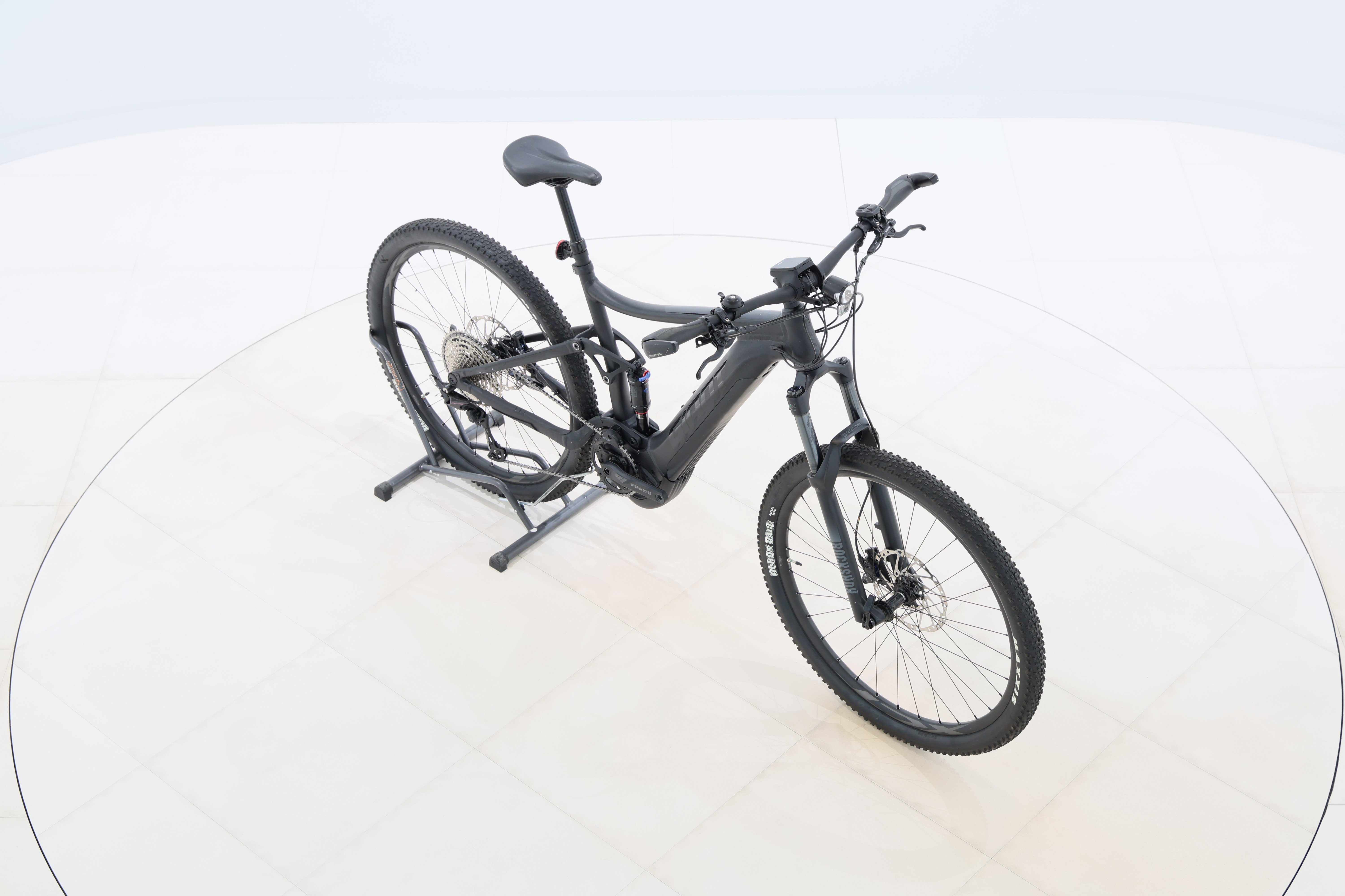 98a9dff9-7402-488e-83e1-81452543975d