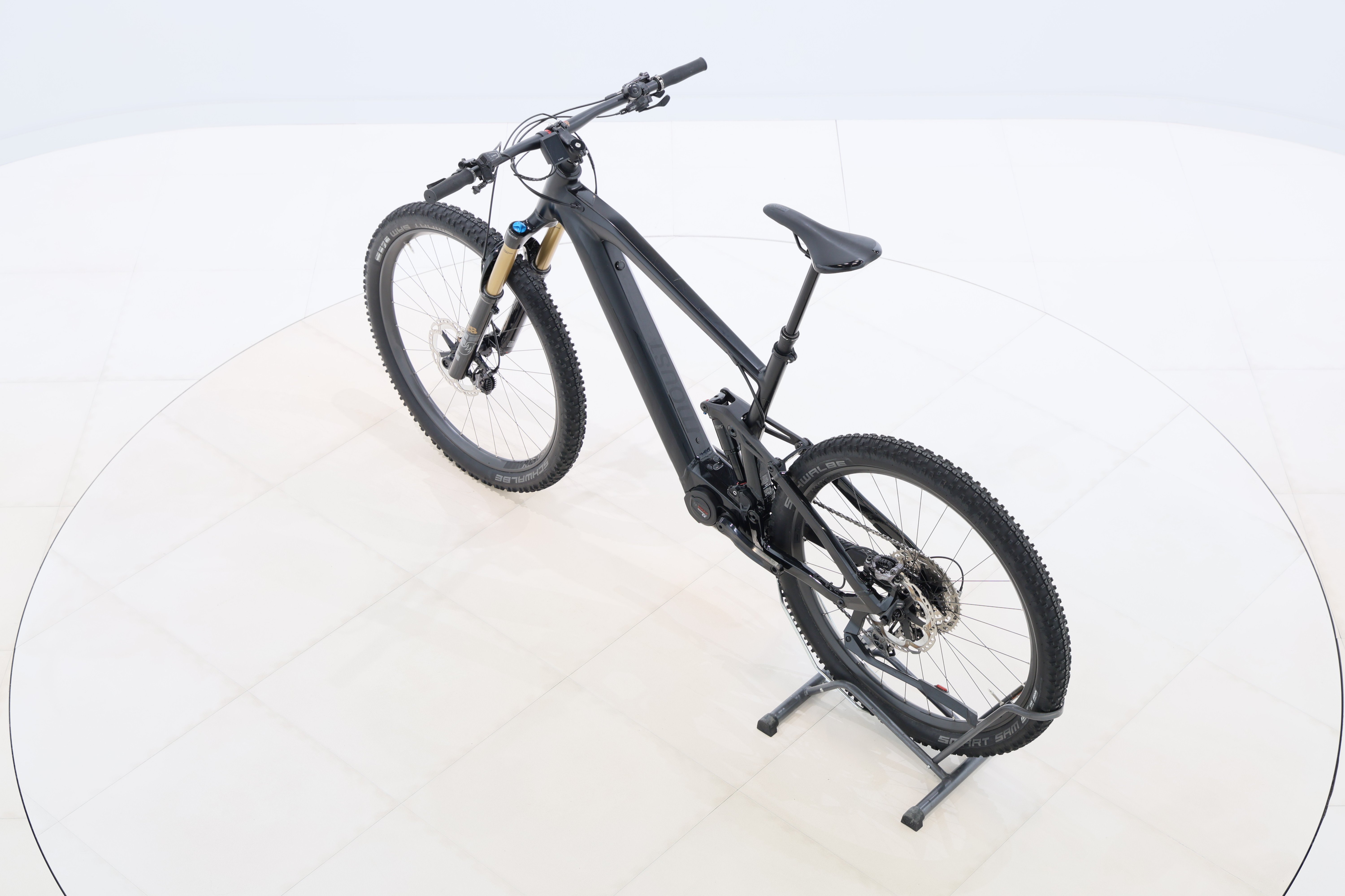 72d87a0e-d2d1-4e60-adbd-47f7f8fc1ca9