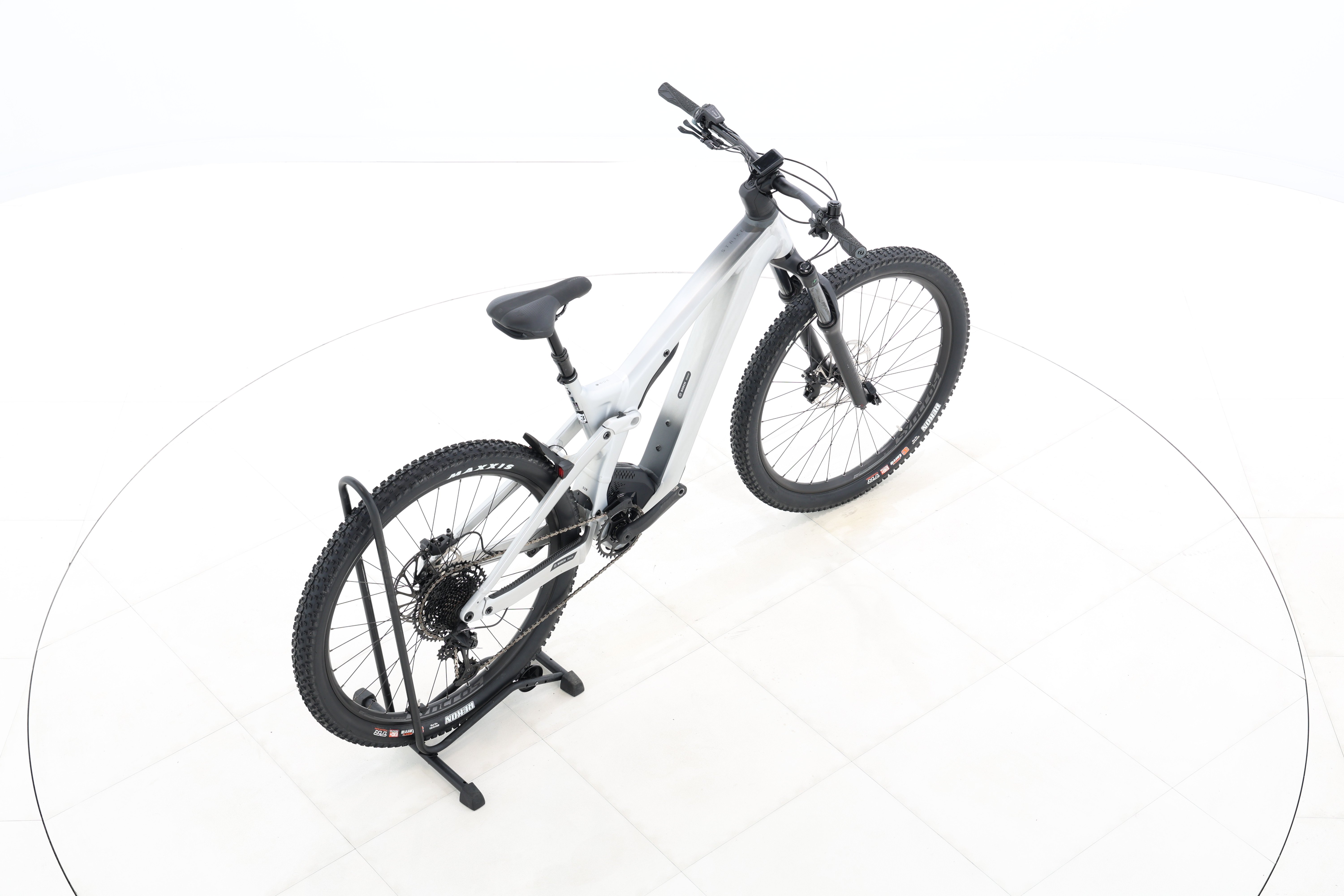 c24a947b-5d45-4fb3-a0e8-74e8862bec6f