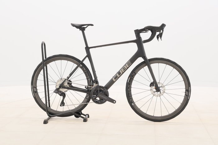 Cube ATTAIN C:62 SLT 2025