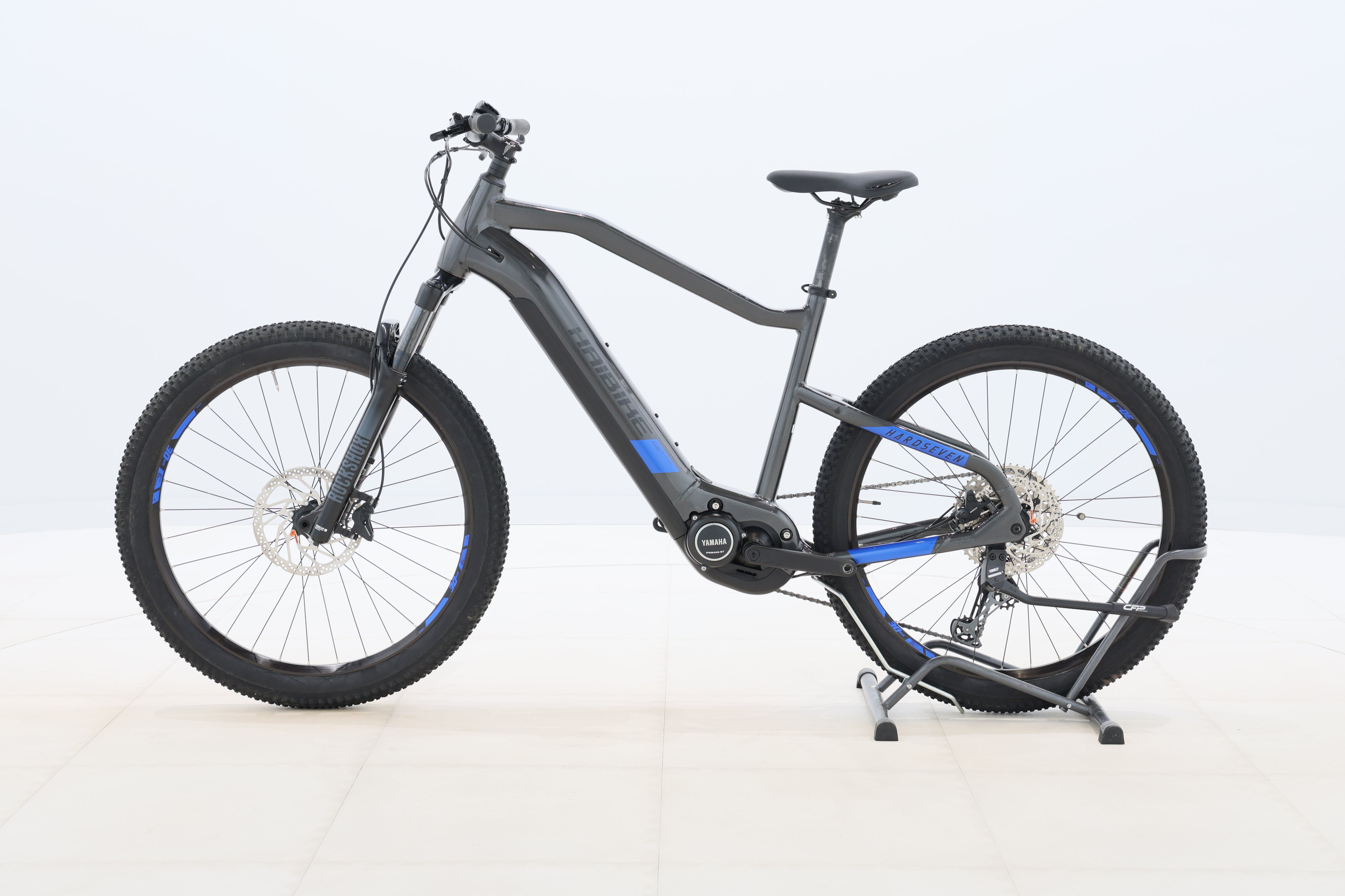 16473325-0a73-4147-99b8-5ff4aac6e464