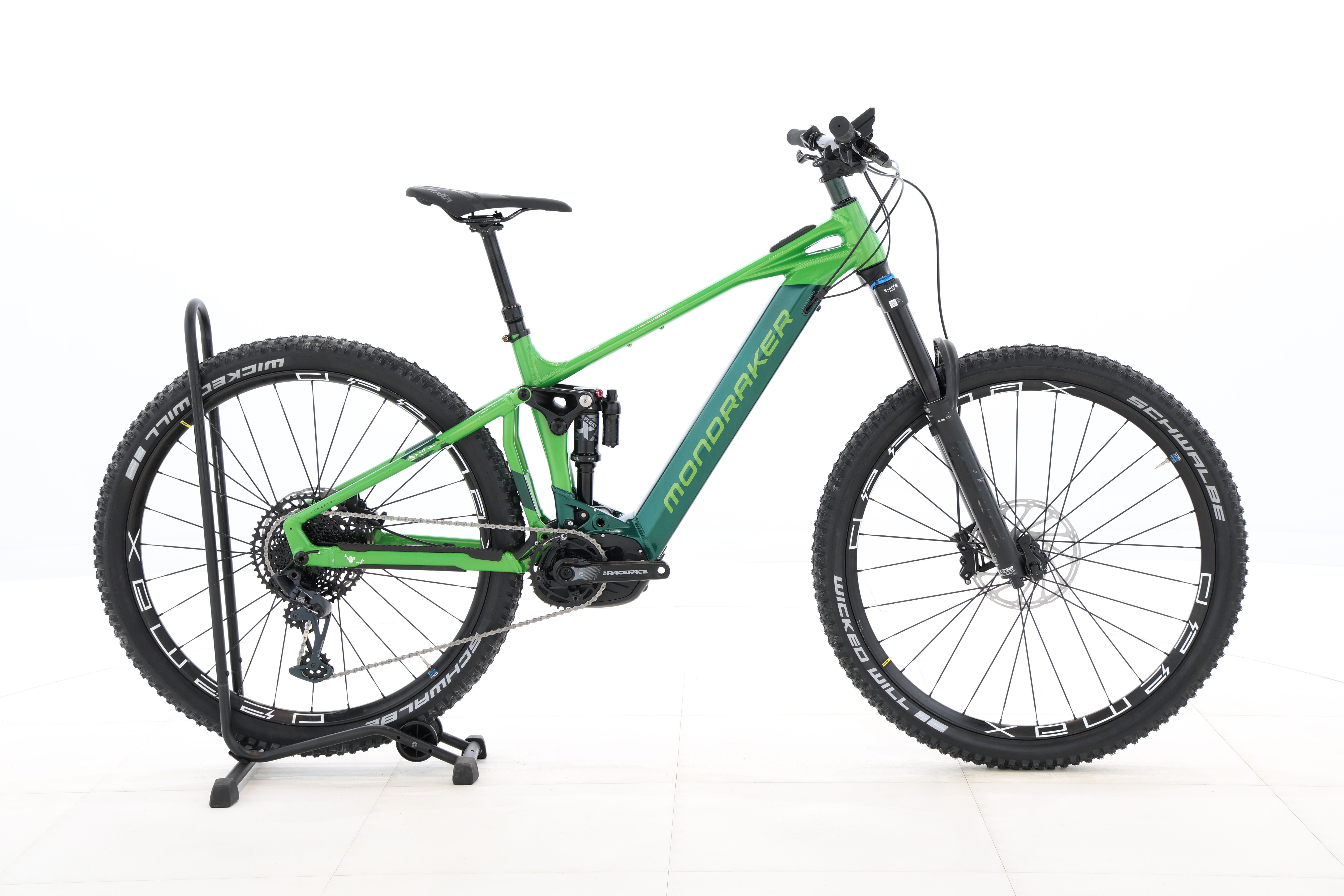 c7b0b59e-87f8-4b6a-9d02-e508e0538b9a