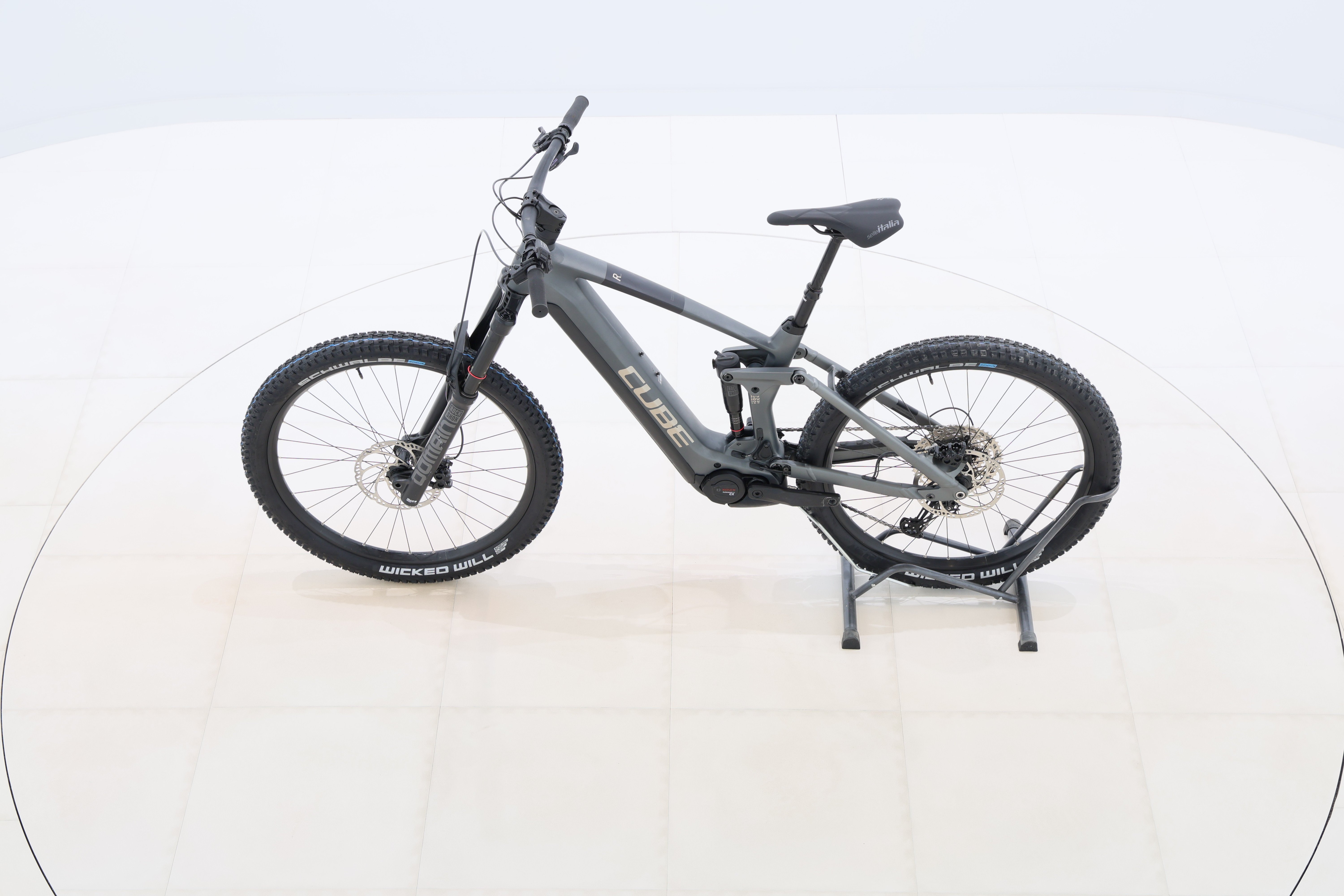 24b7a581-0792-48b6-a9e3-a15d8c5b327f