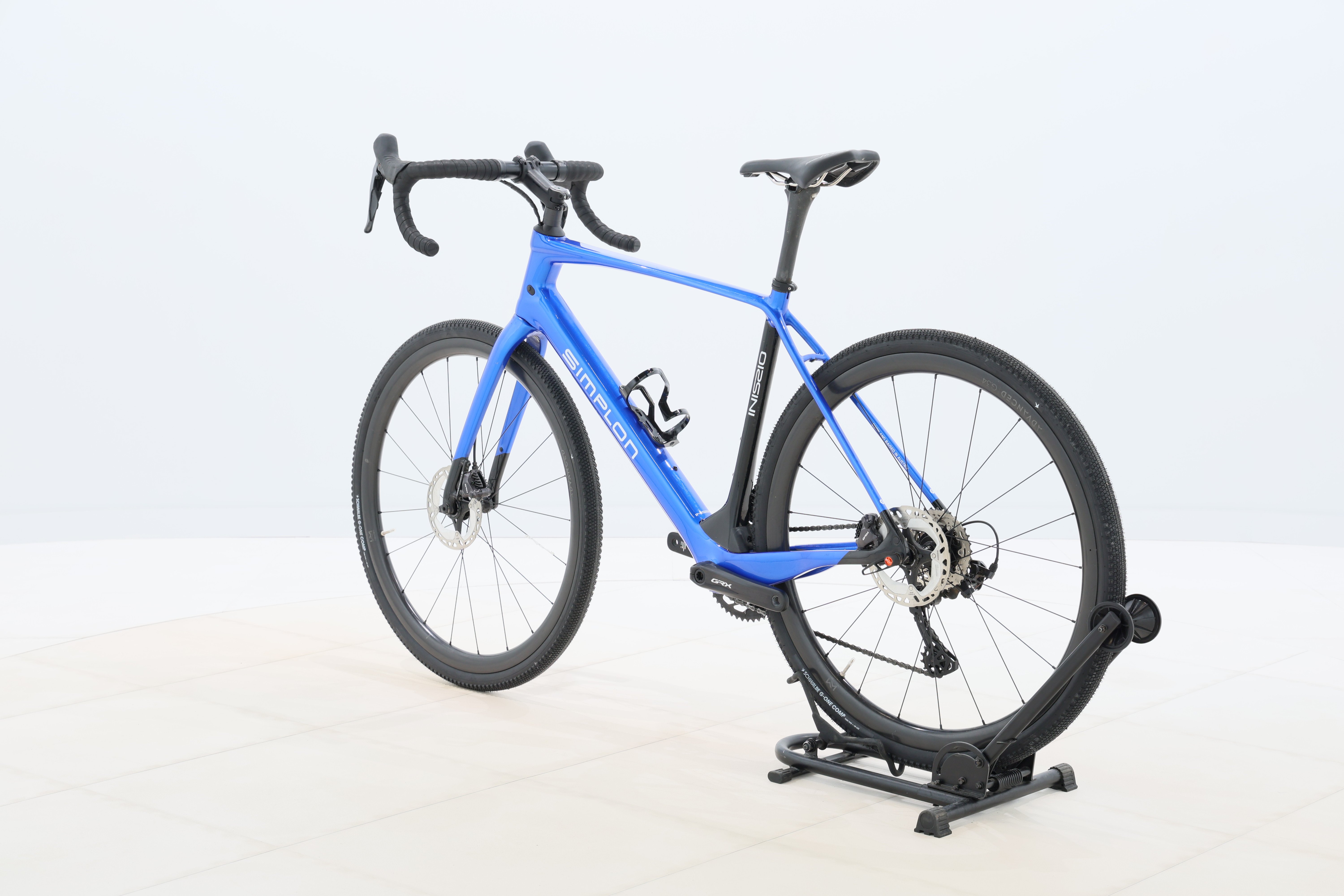 b6f690a5-ed70-42e5-9c44-6f6de089f664