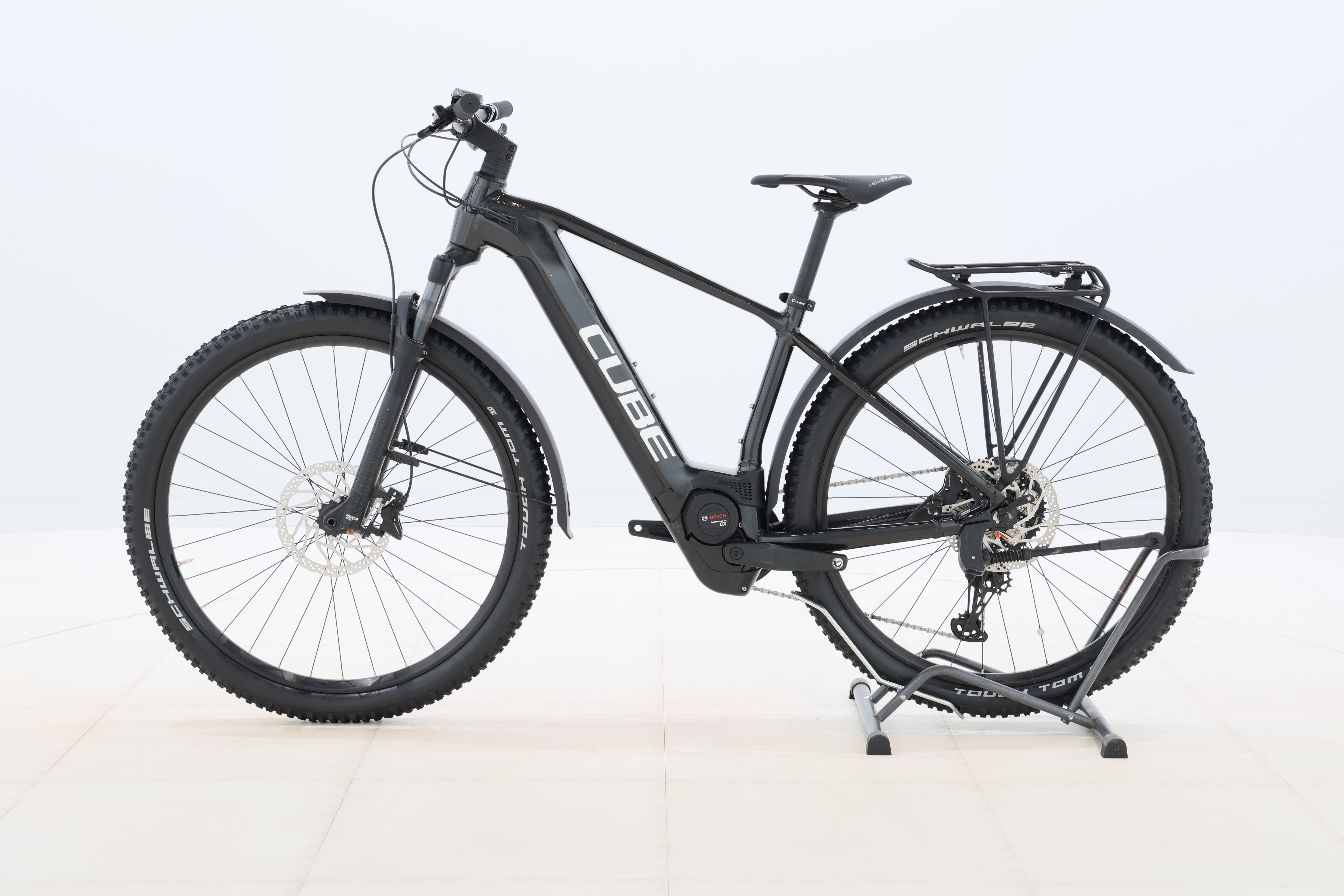 dfc3995a-9124-48cf-b9f3-8b551b97f0b1