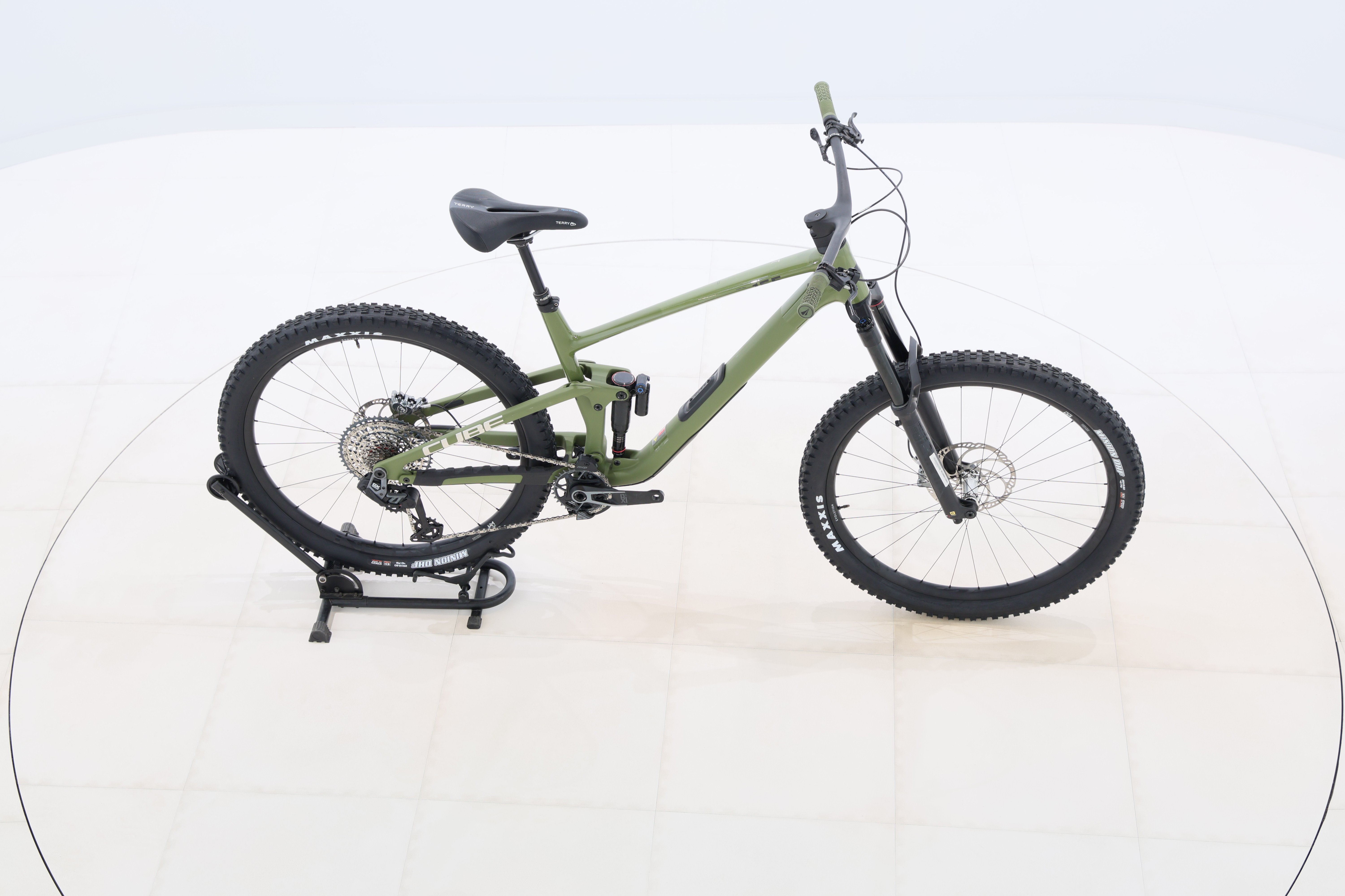 e4c56efc-748f-4b00-84af-1fd32a22fe03