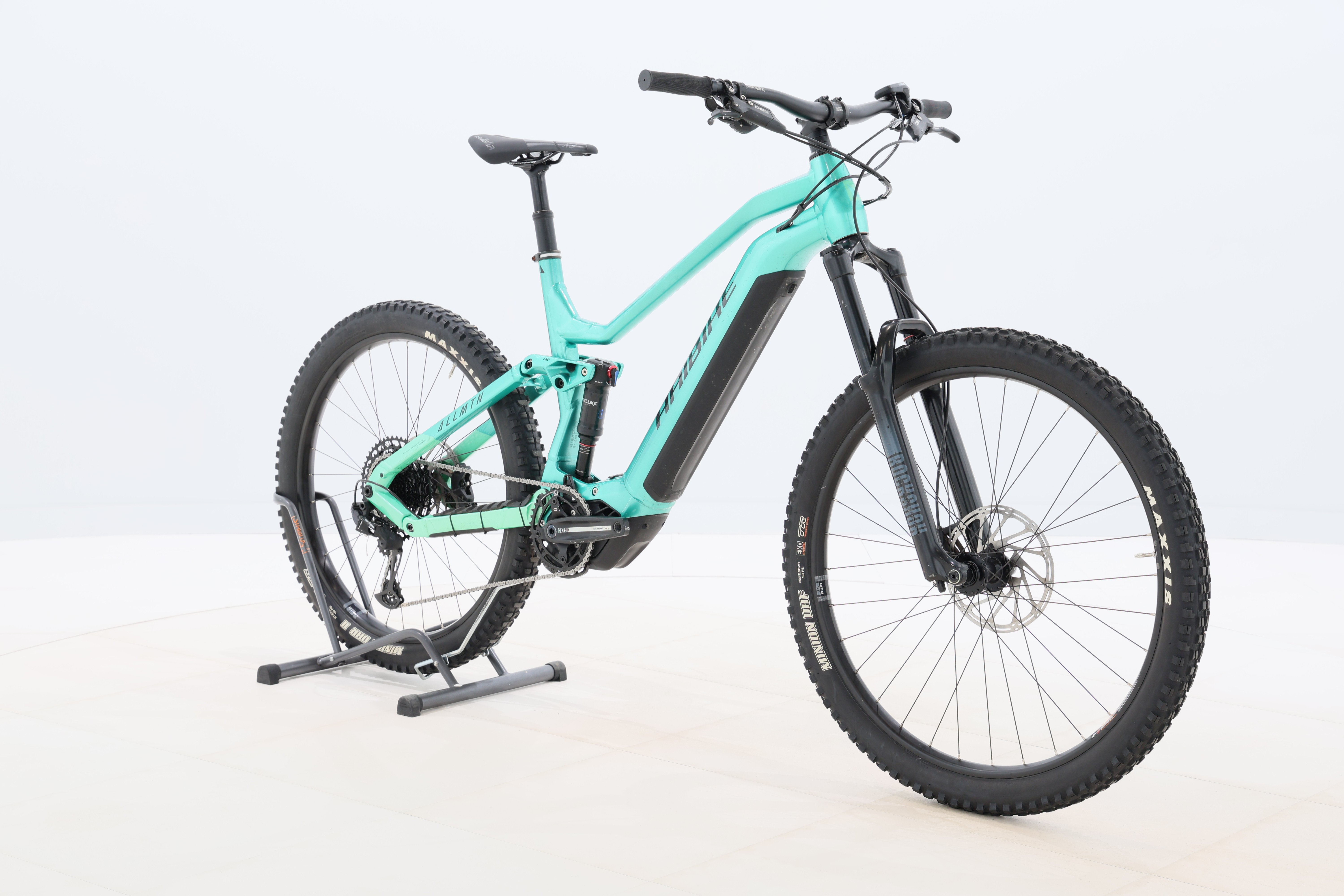 e99d0499-9f64-43ca-bff9-e8676f371115