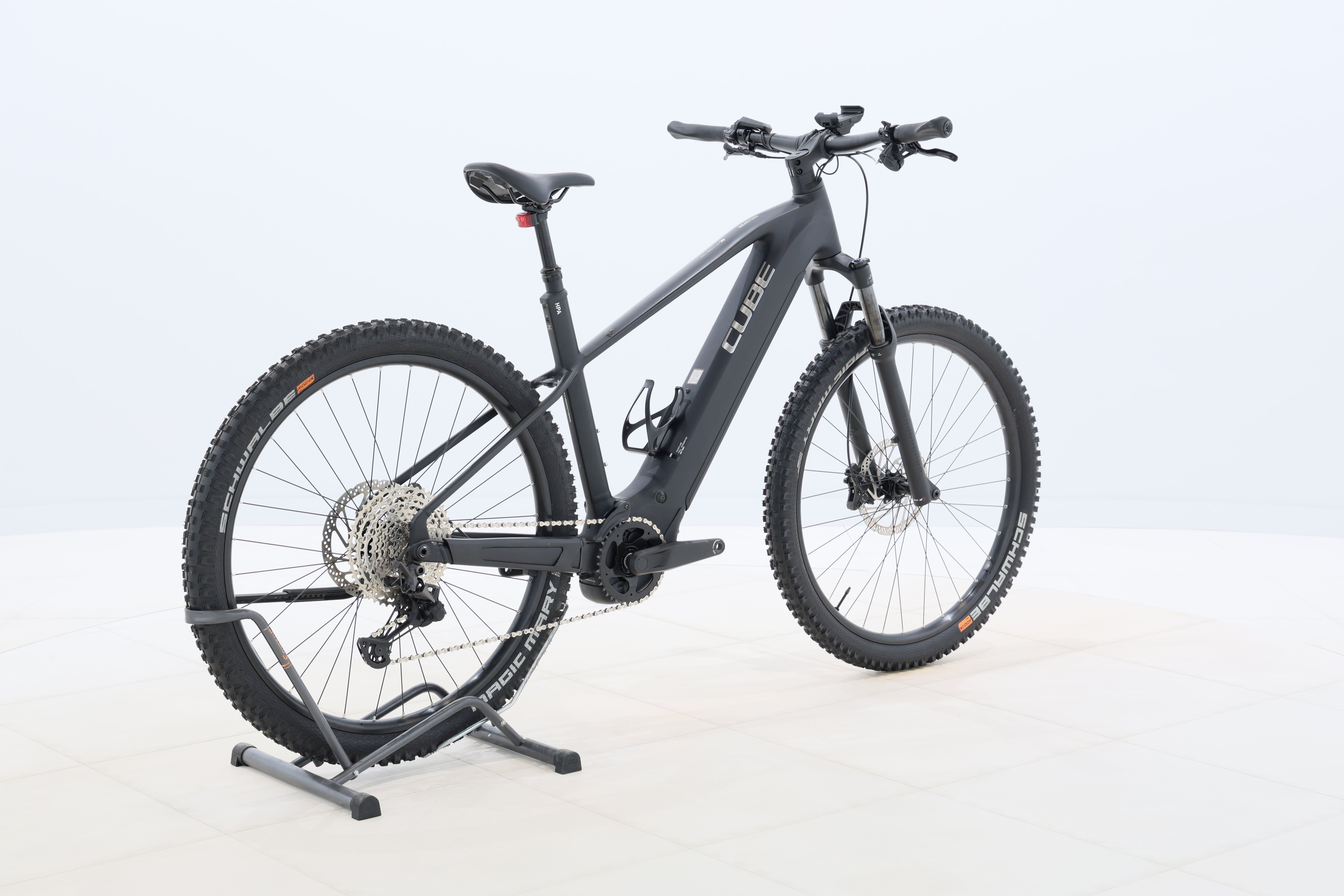 54976dc6-9486-49f2-a976-ffa599c43ea6