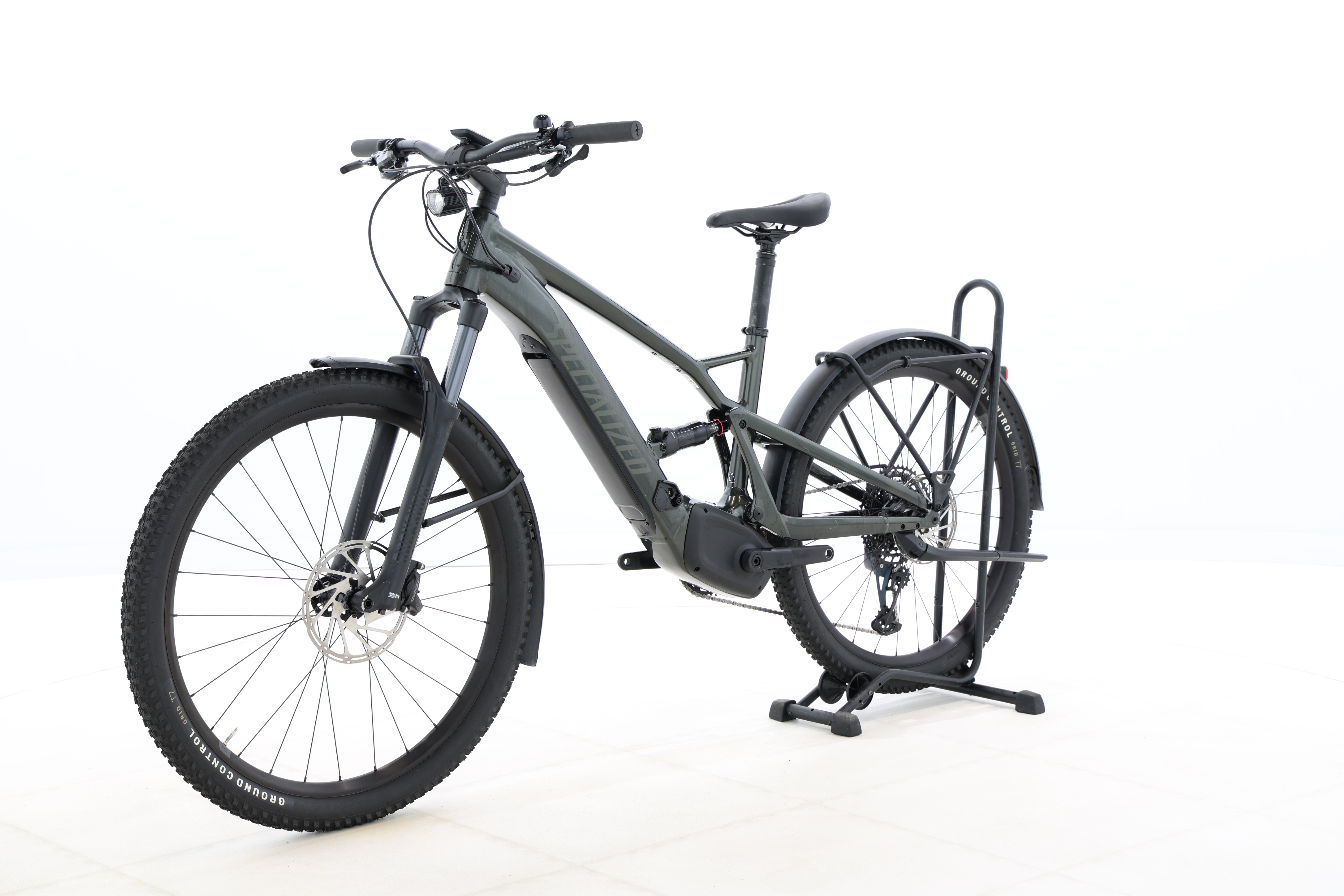 d4c9bbe9-1408-40fe-a9e1-2a94f79abe5f