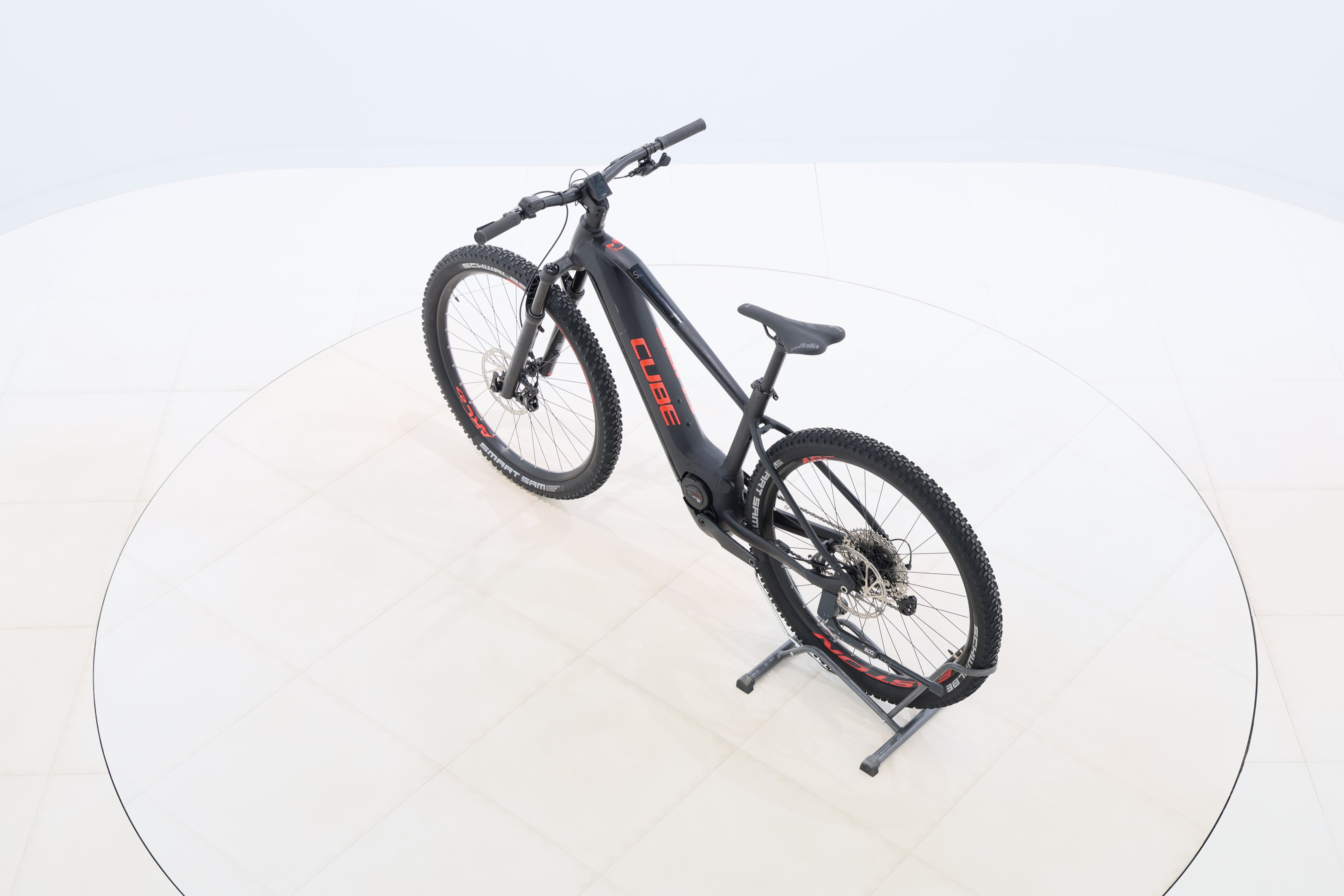 d8c4a076-2edd-4e25-a706-6c6886311b12