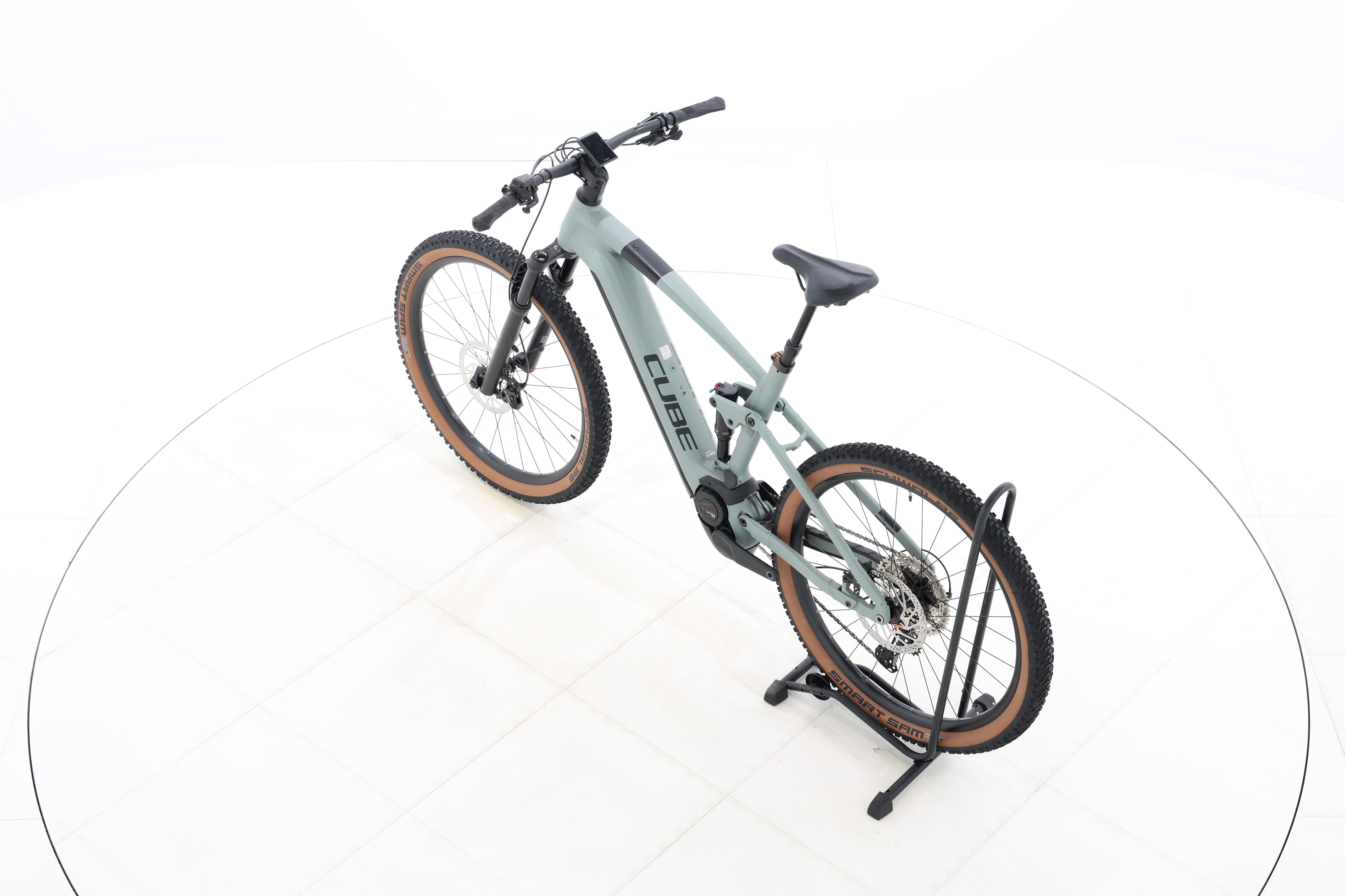 094e1546-f06c-442d-9c77-b5d094dccd91