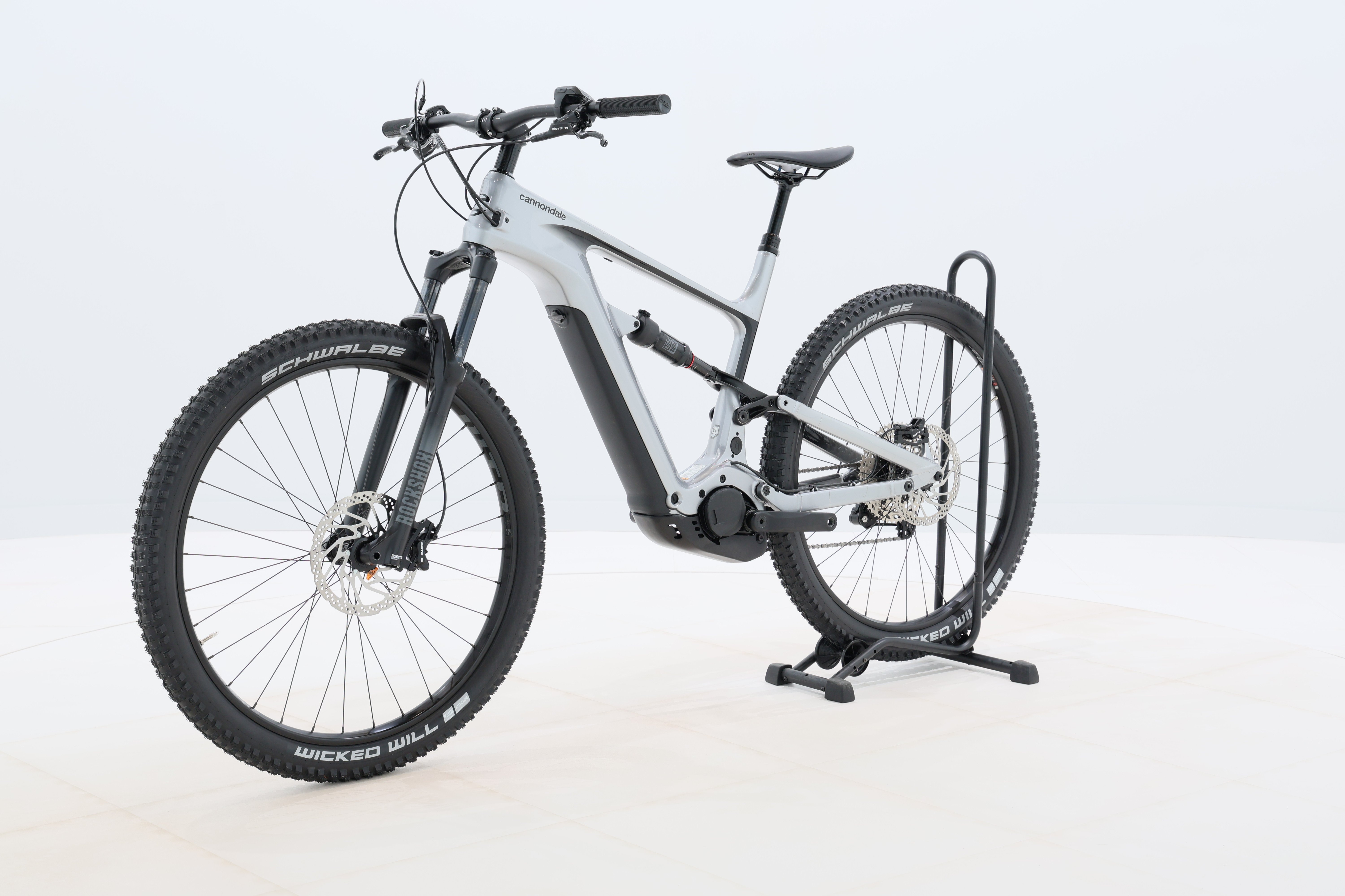 83c10a00-d0e3-4b35-bf4a-cd146abb5cdb