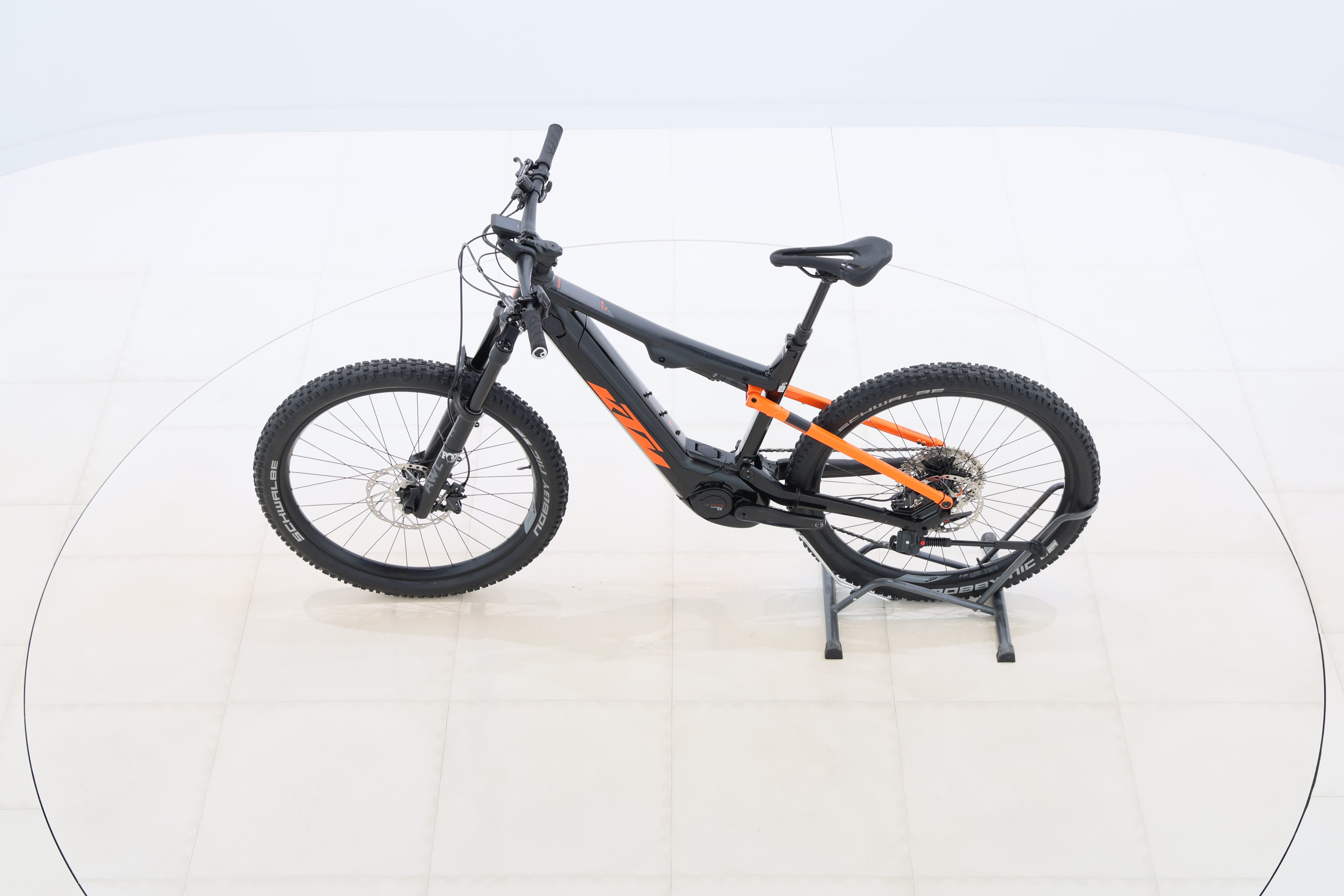 2f92ed03-628b-413f-a7bc-4745237ff1d6