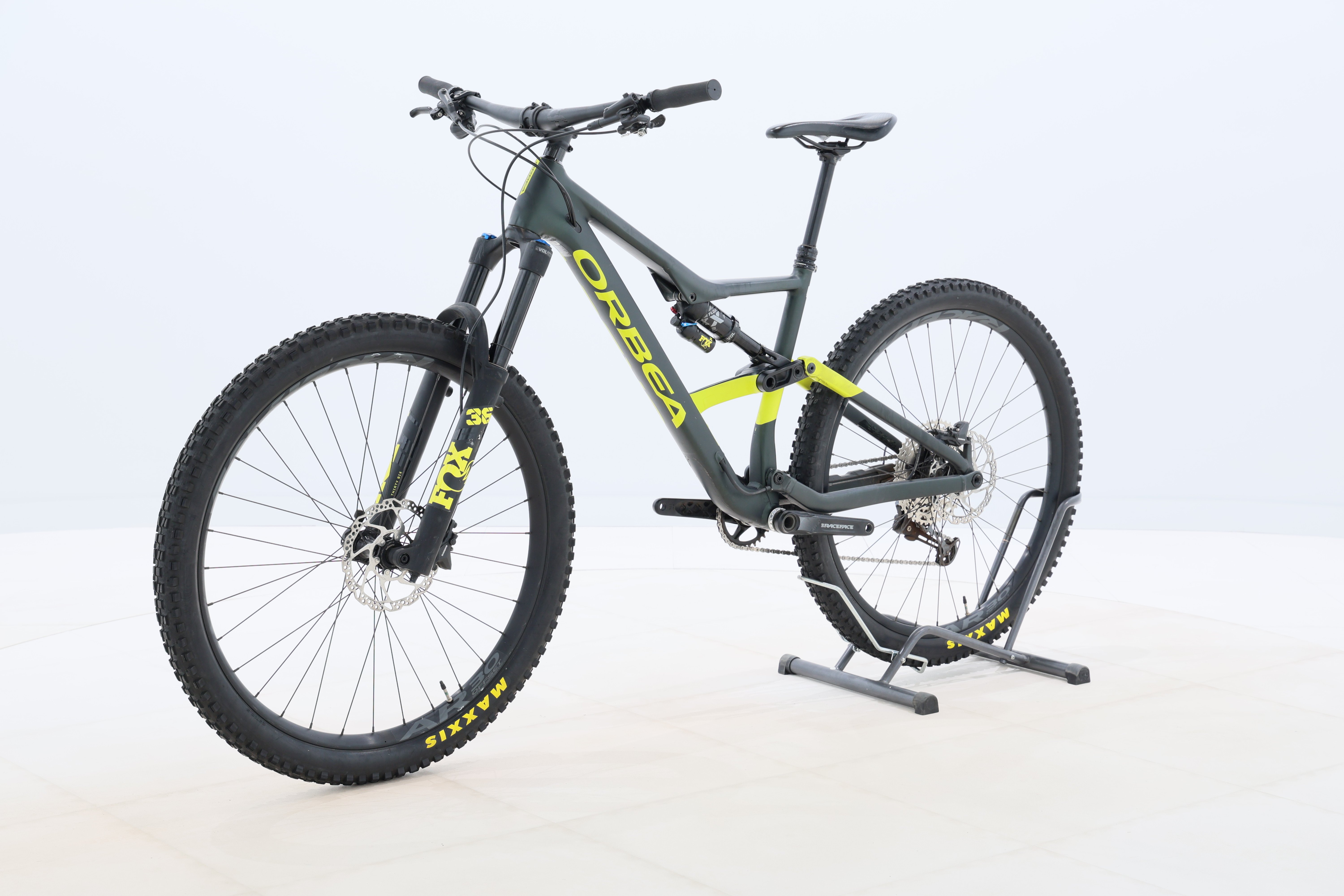 c2f5fe3b-56b6-437f-b745-906c00dddb10