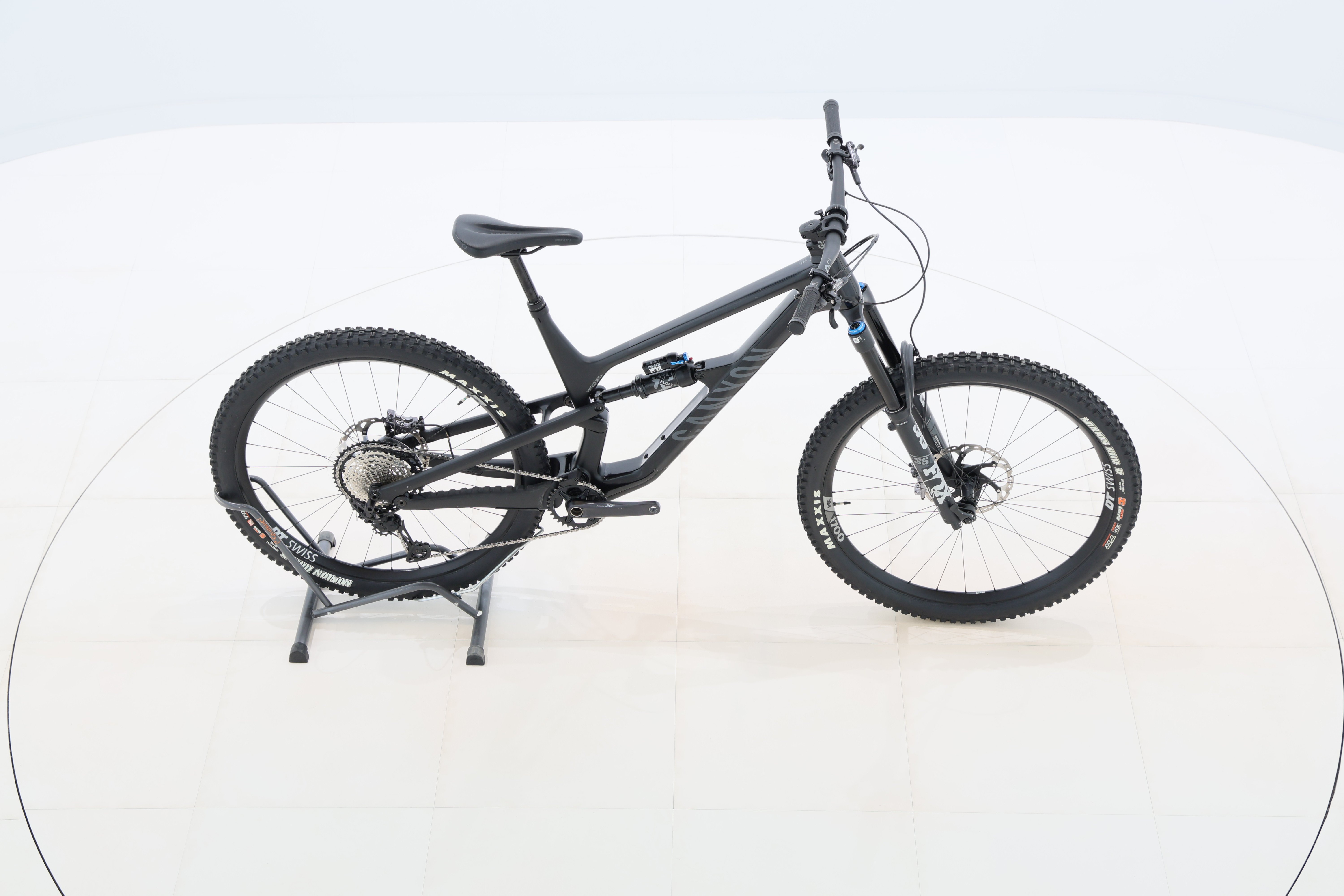 dc837dbe-c2b7-42fe-9c90-2b776f0f0a3f