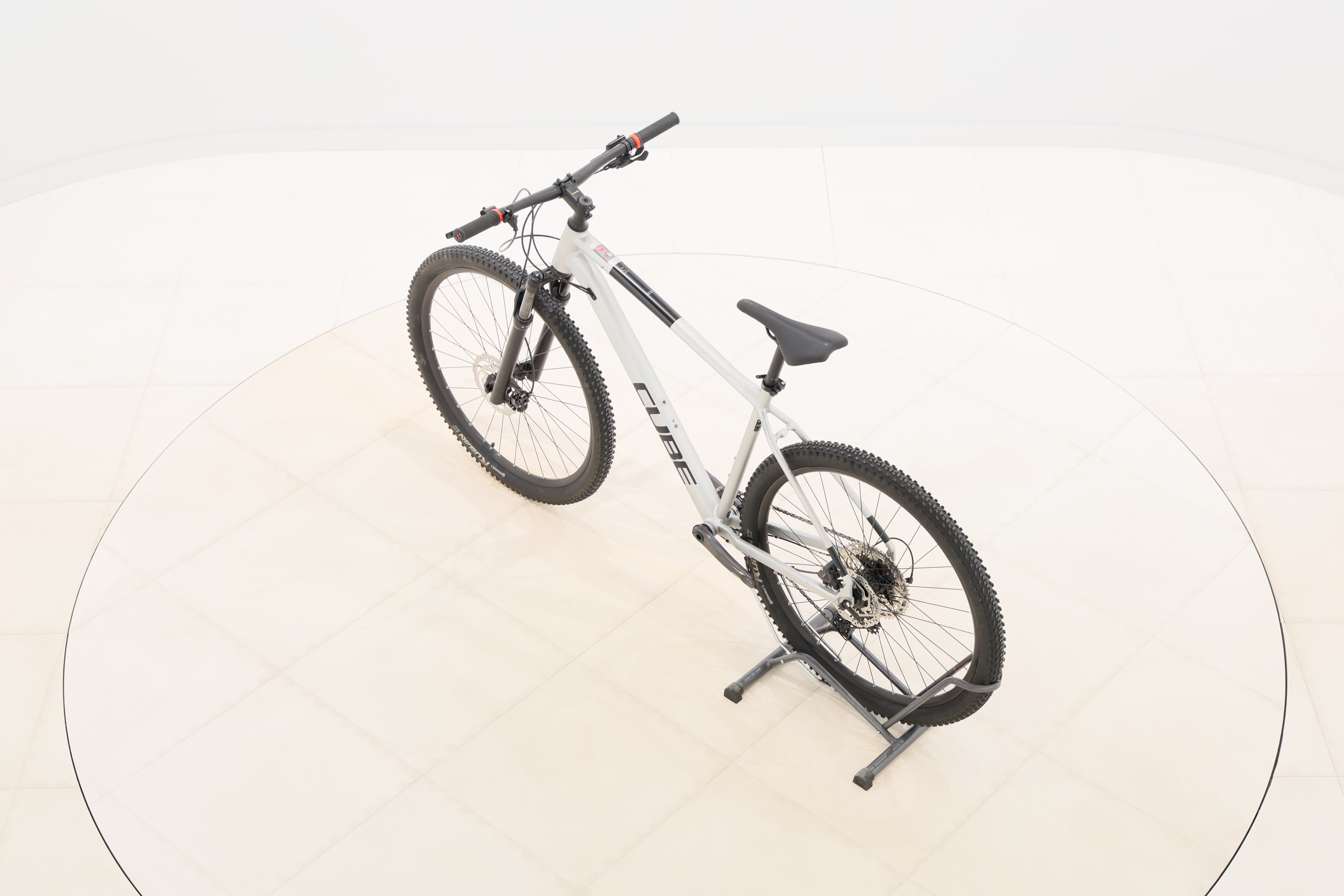 dcf07bd2-d81a-4dc3-9ab1-8508f4bbd153