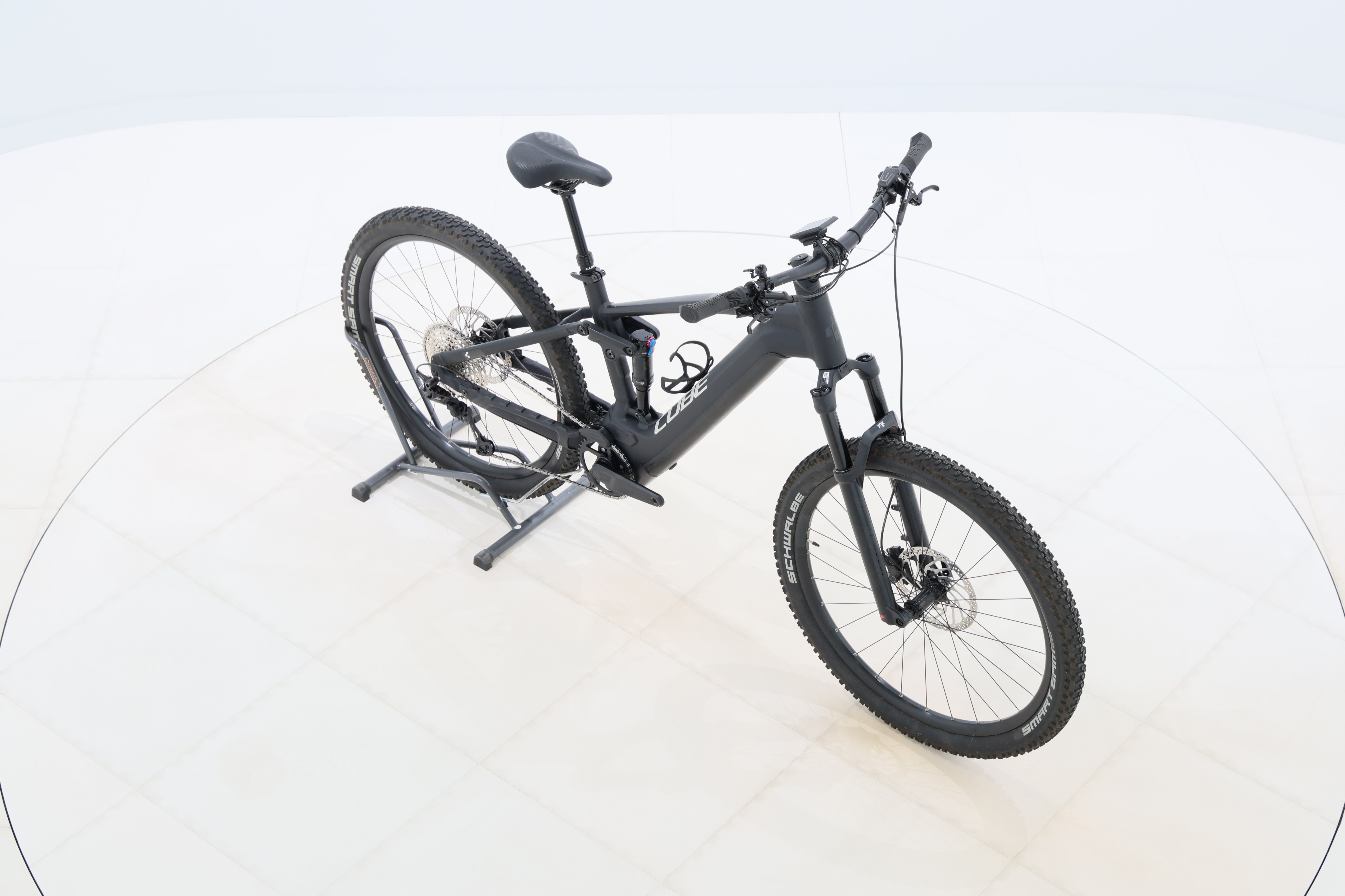 e274bec2-9dd9-4644-a632-e113bb233996