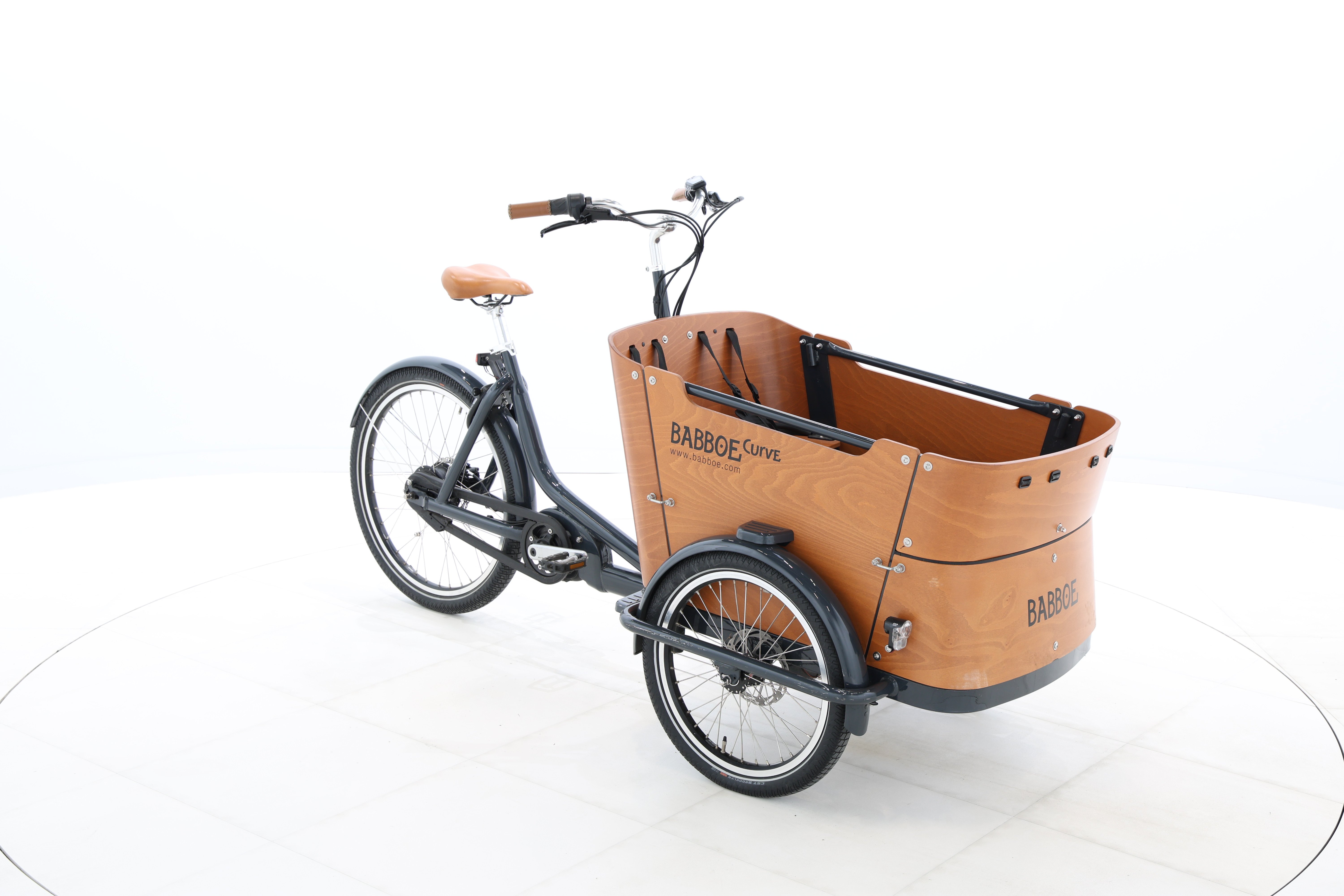 8e081421-0024-4ead-865c-0de5e6ffed61