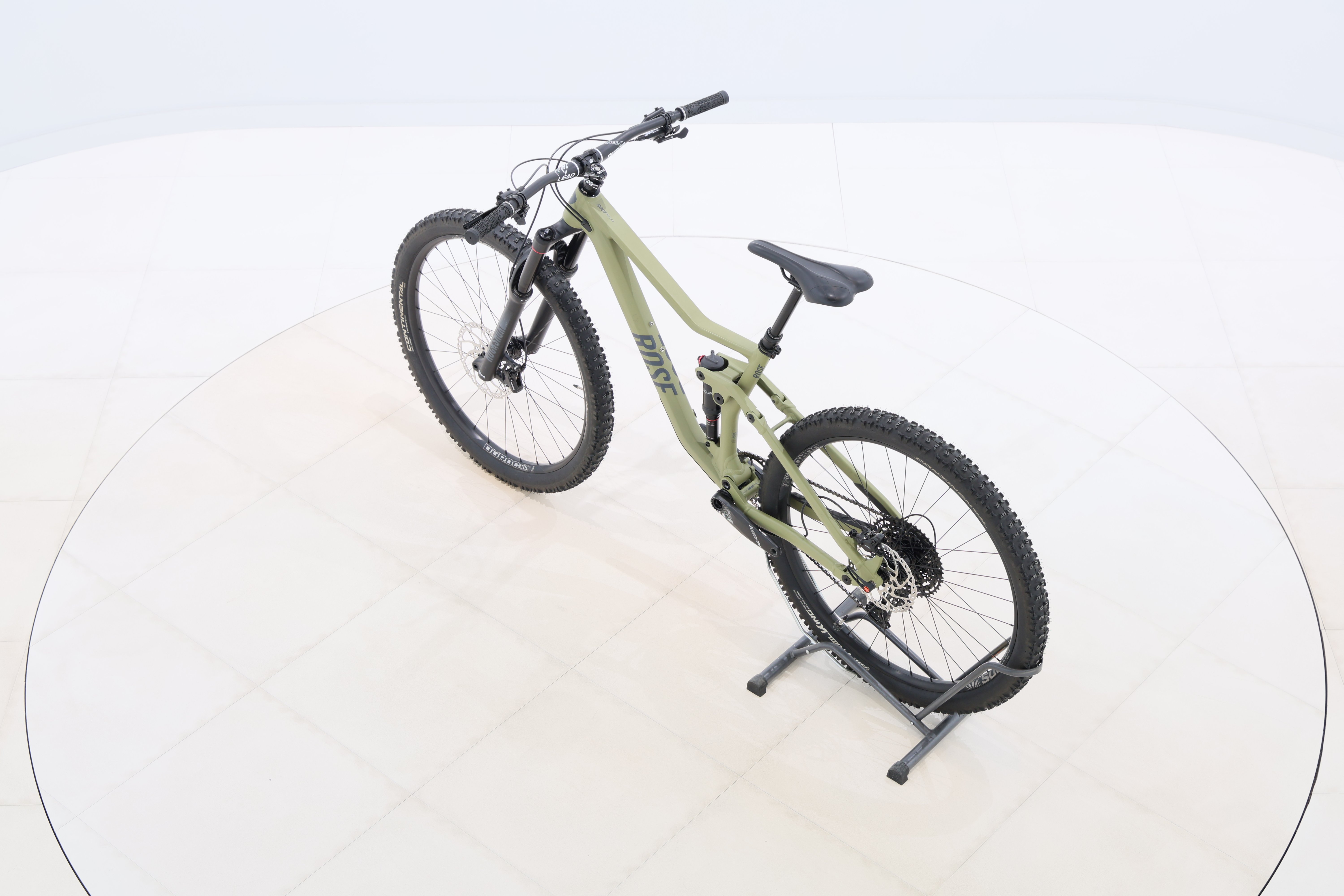 d7dc4db5-27b5-40b5-b3ab-7e254d2afbc1