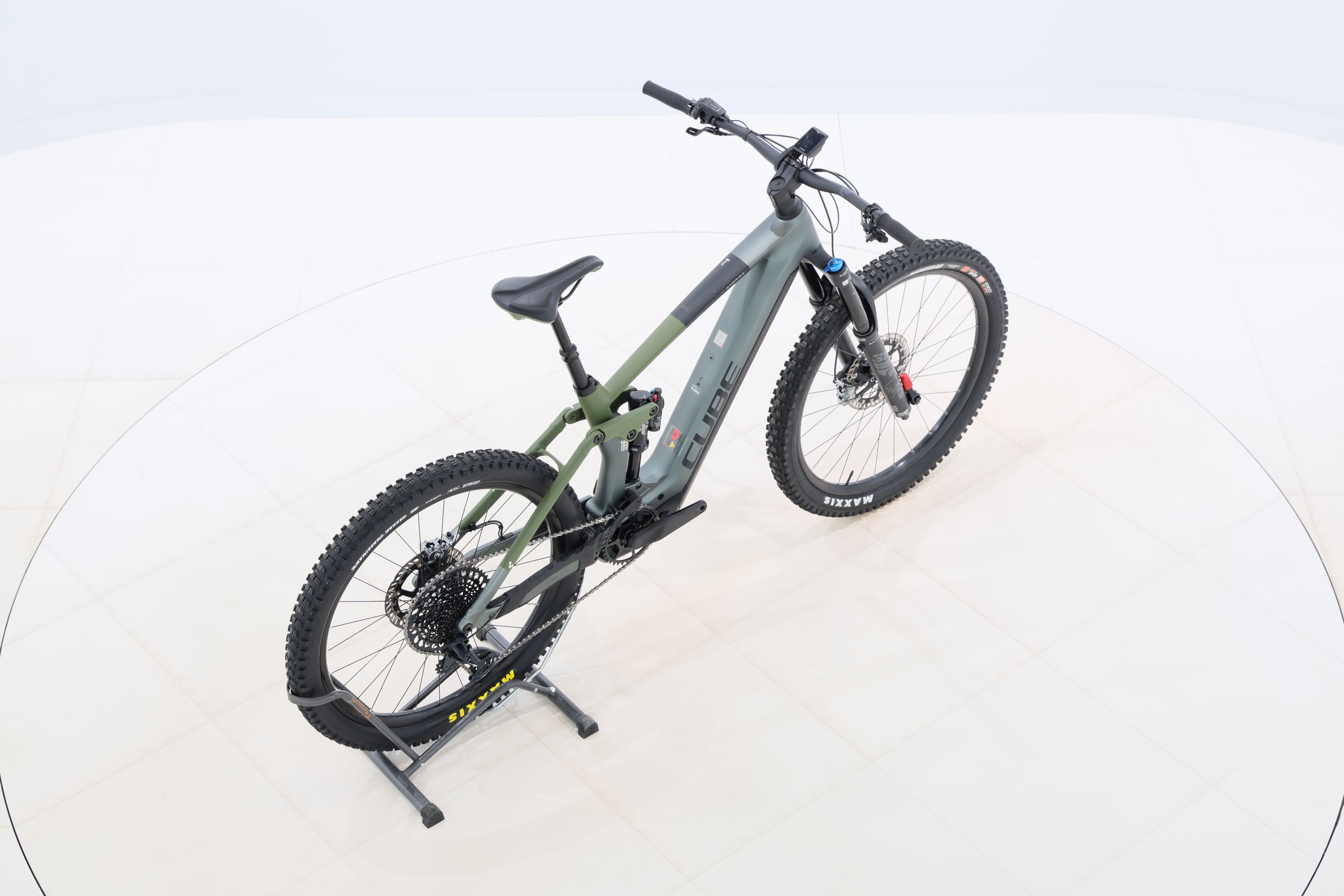 0471e261-712c-46dd-97e4-cde69b6ba56b