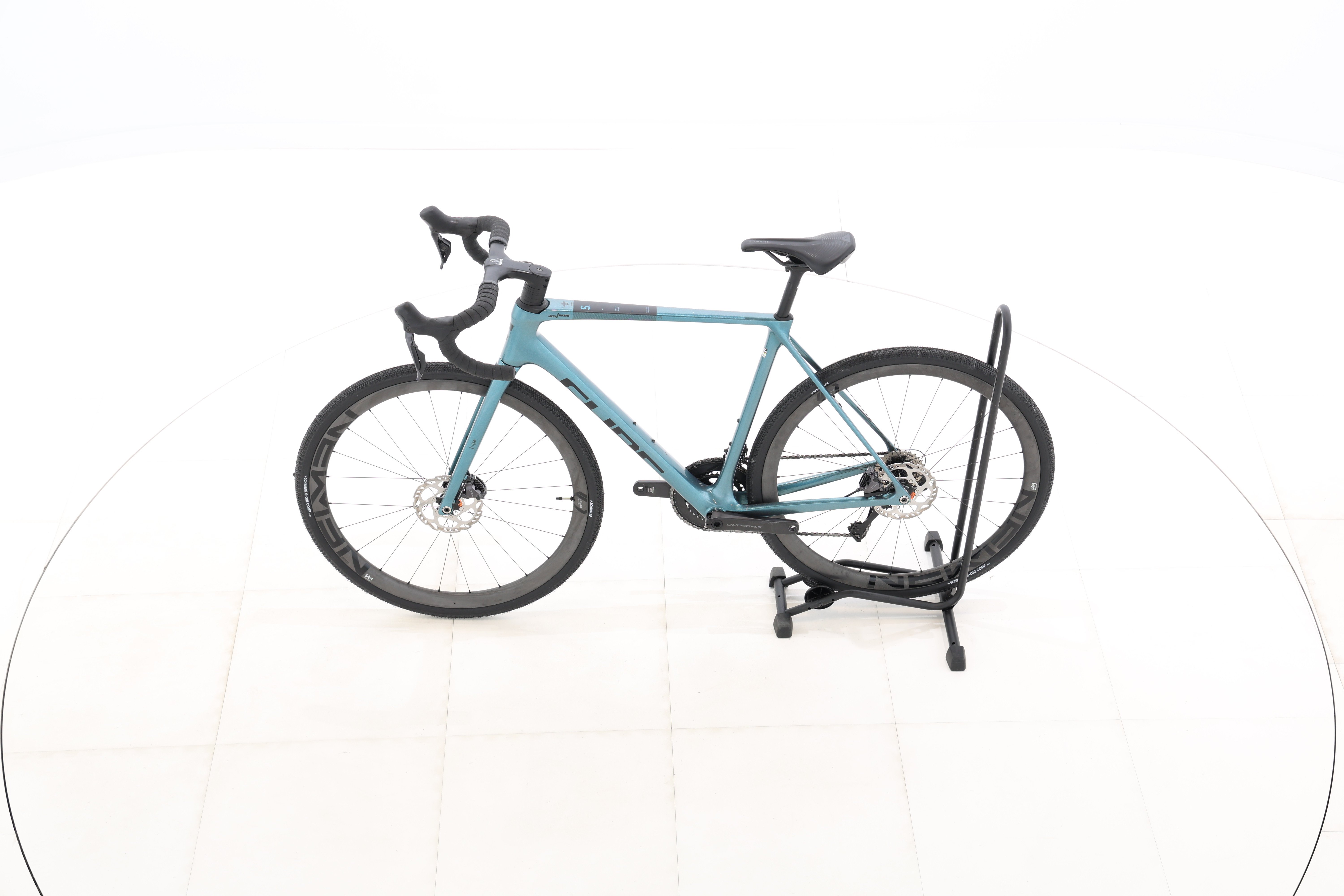 e51db9f3-279f-4d5f-b279-7cc0e829f68b