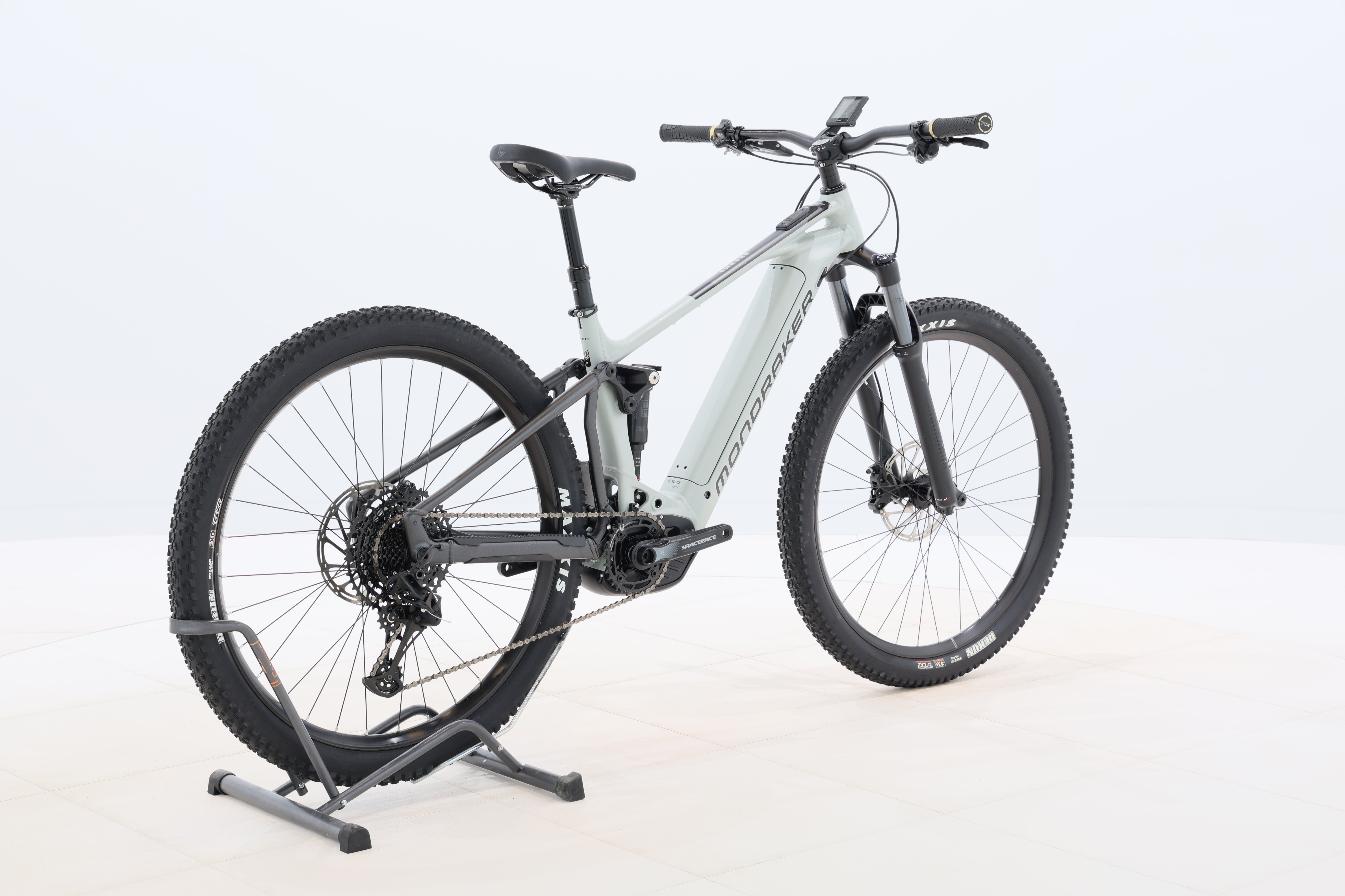 77fb822c-b775-4dc5-97a5-419e14055357