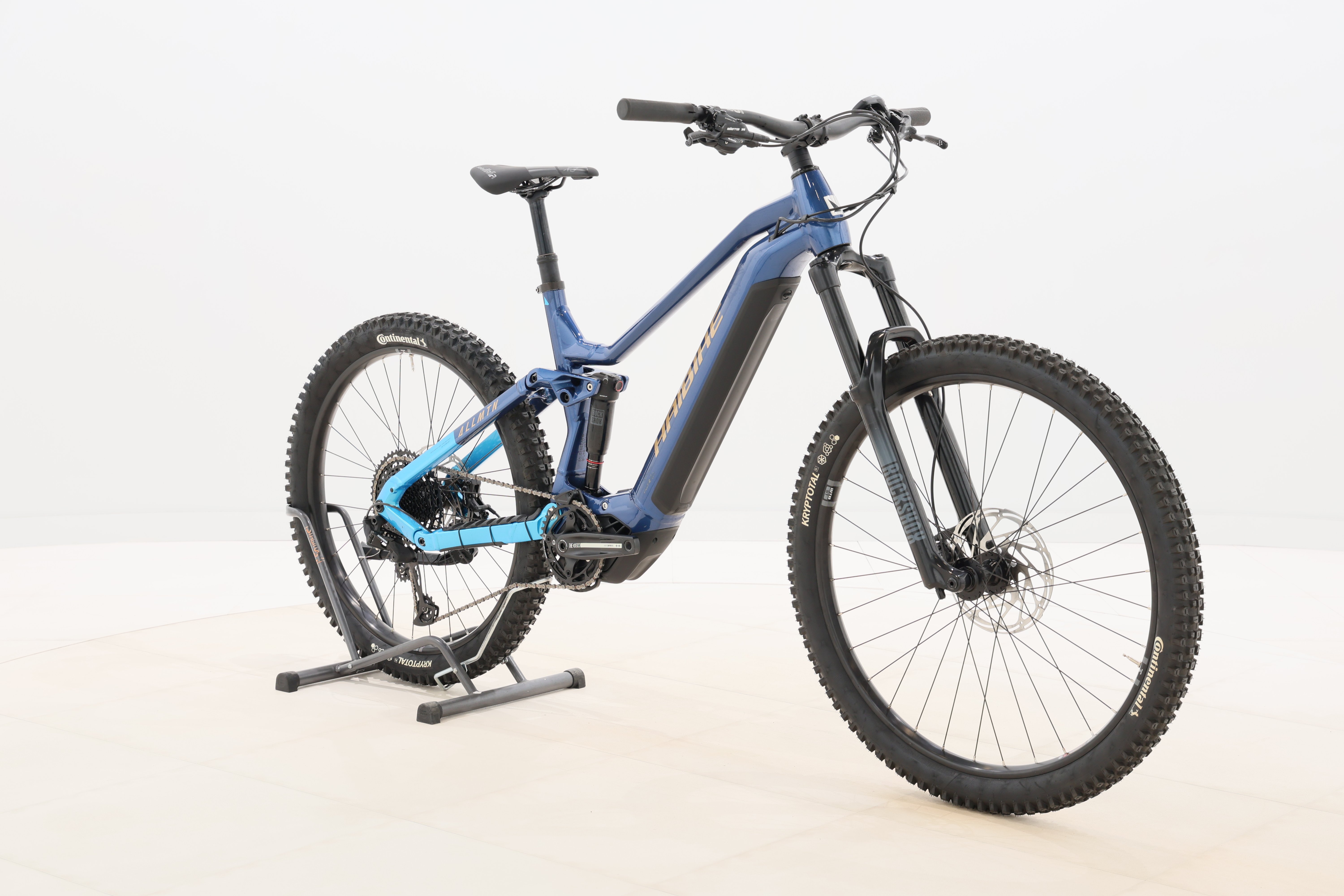 873cf398-367a-423f-8b85-95e617965a84