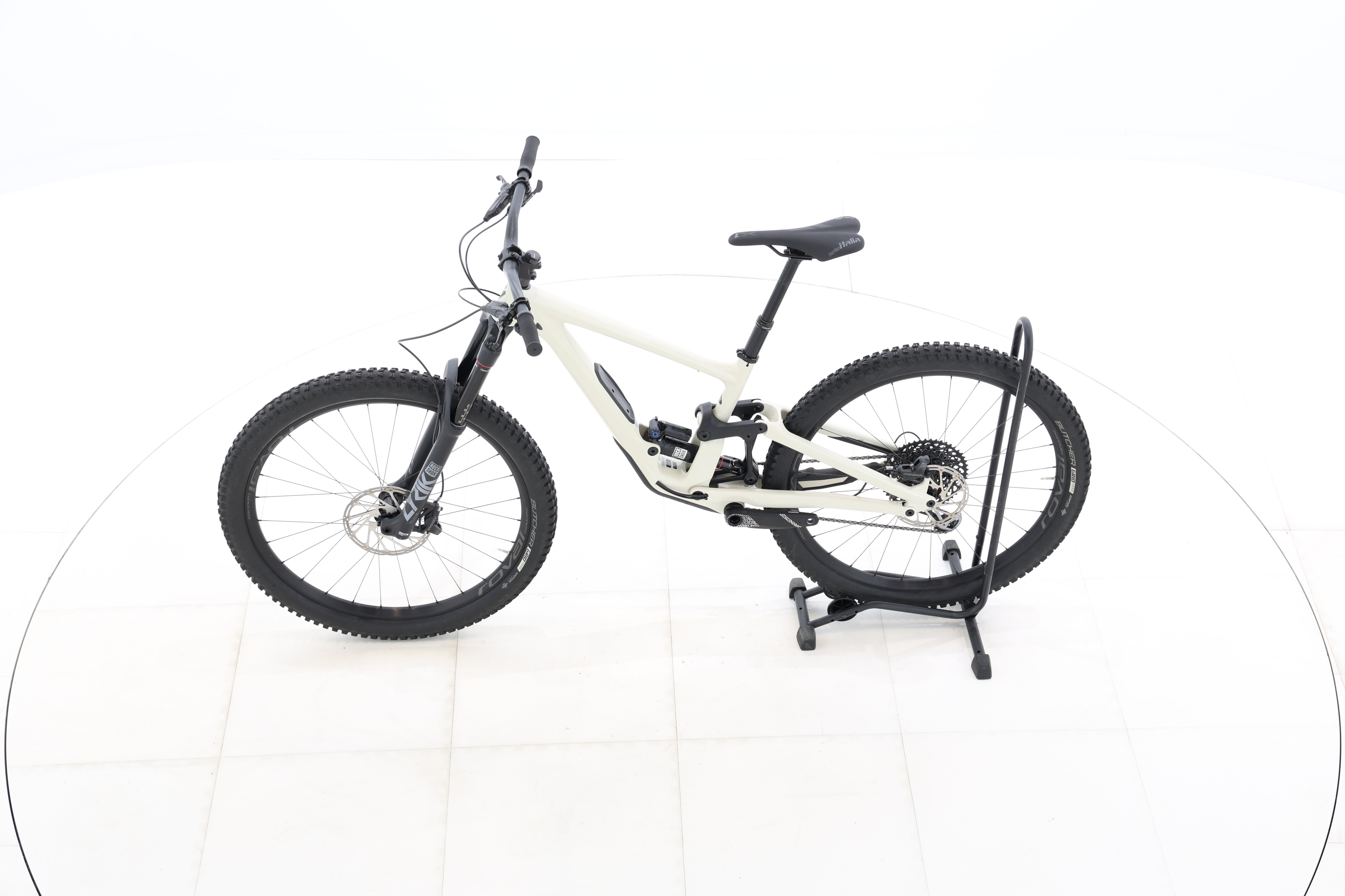 b590fe33-77ab-4349-a59e-7bfcff55e1d6