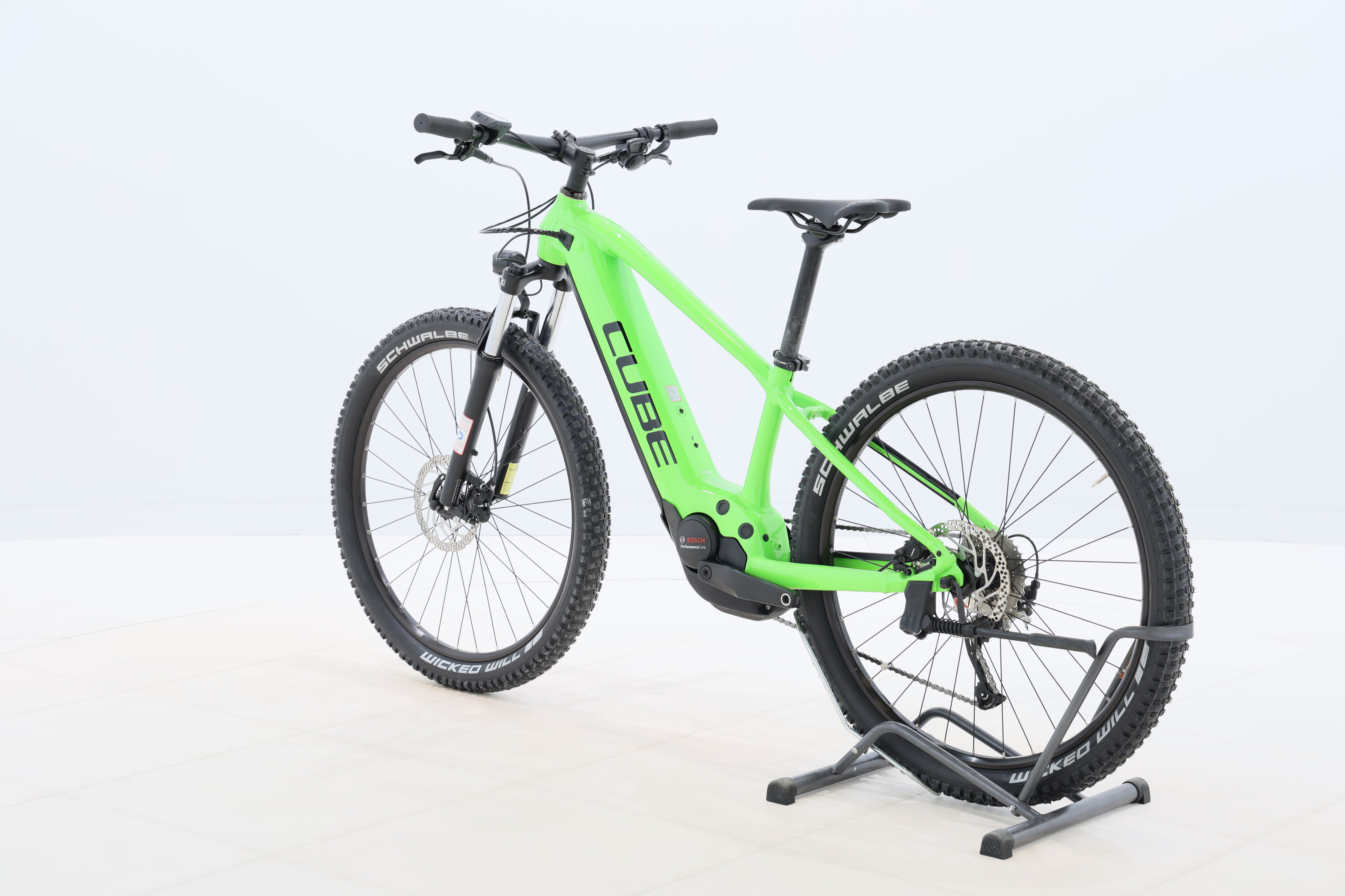 163b1045-d8f6-4915-9cf6-e29acb728851