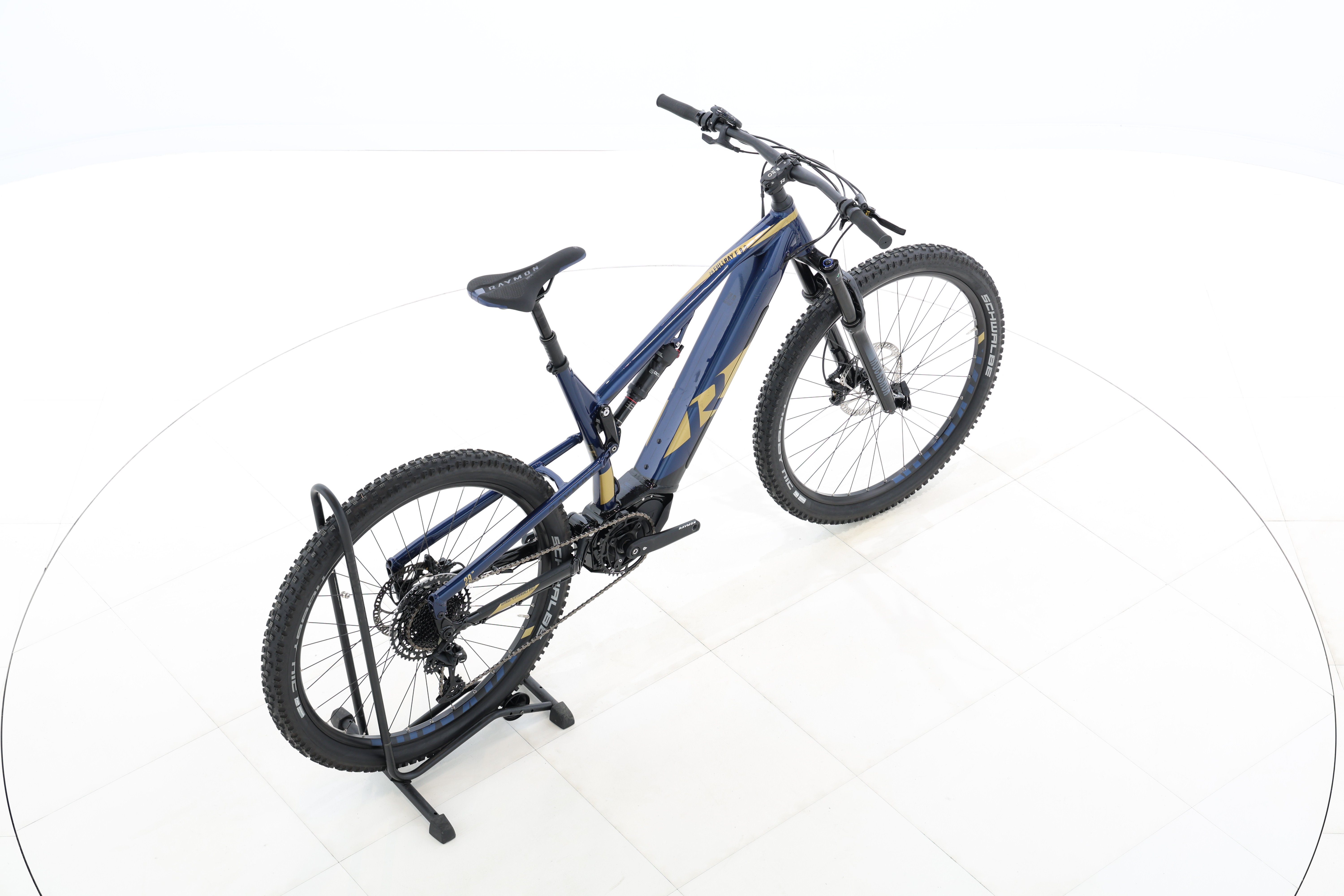 6a53c7e8-c734-433b-bf78-dc91fba9f935