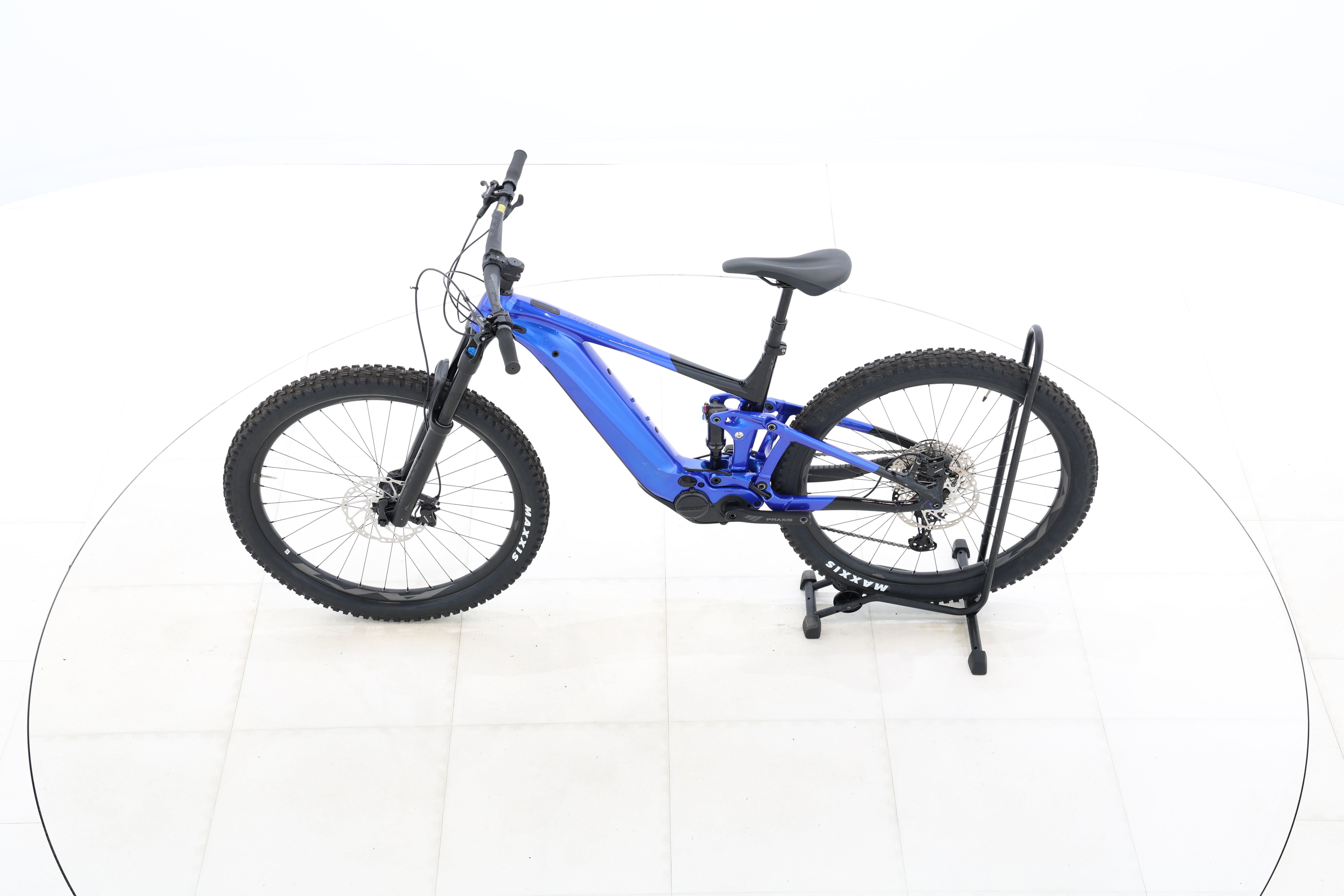 fedb460f-79b8-4446-affc-276d3b53f77a