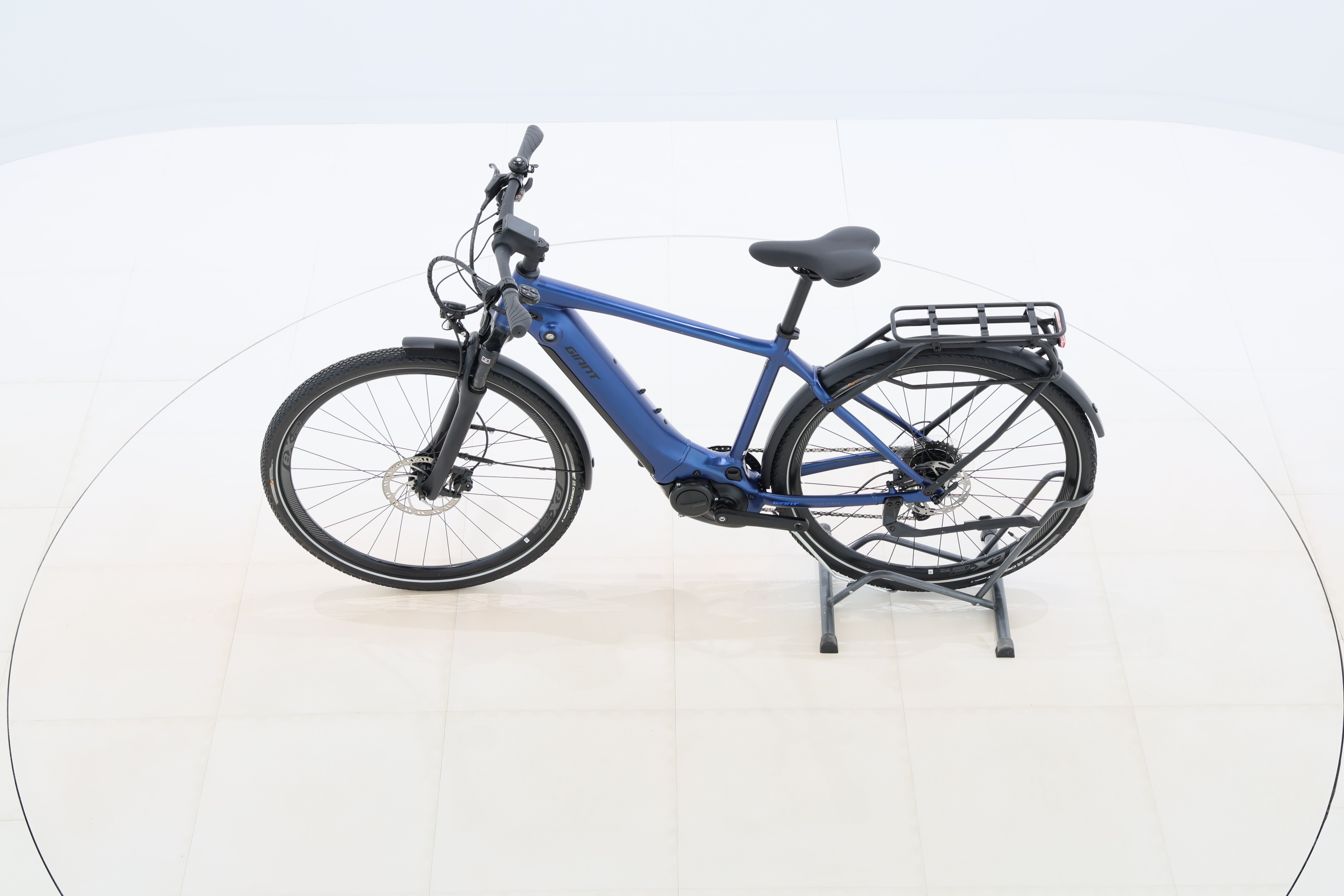 fe5aabfd-f923-4043-bbac-9218f6b0140b