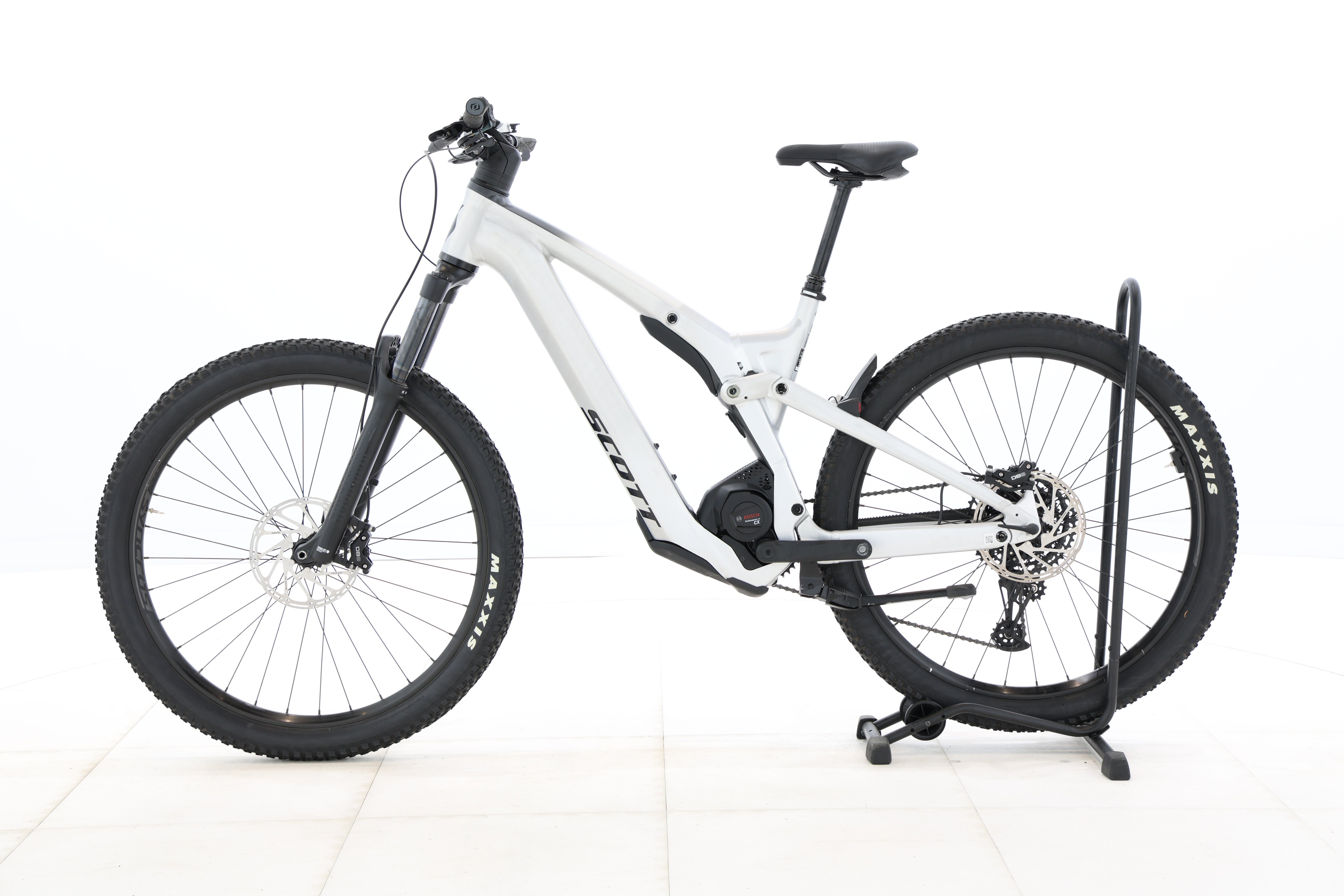 98dd48cc-1340-4380-9a47-999542ff2548