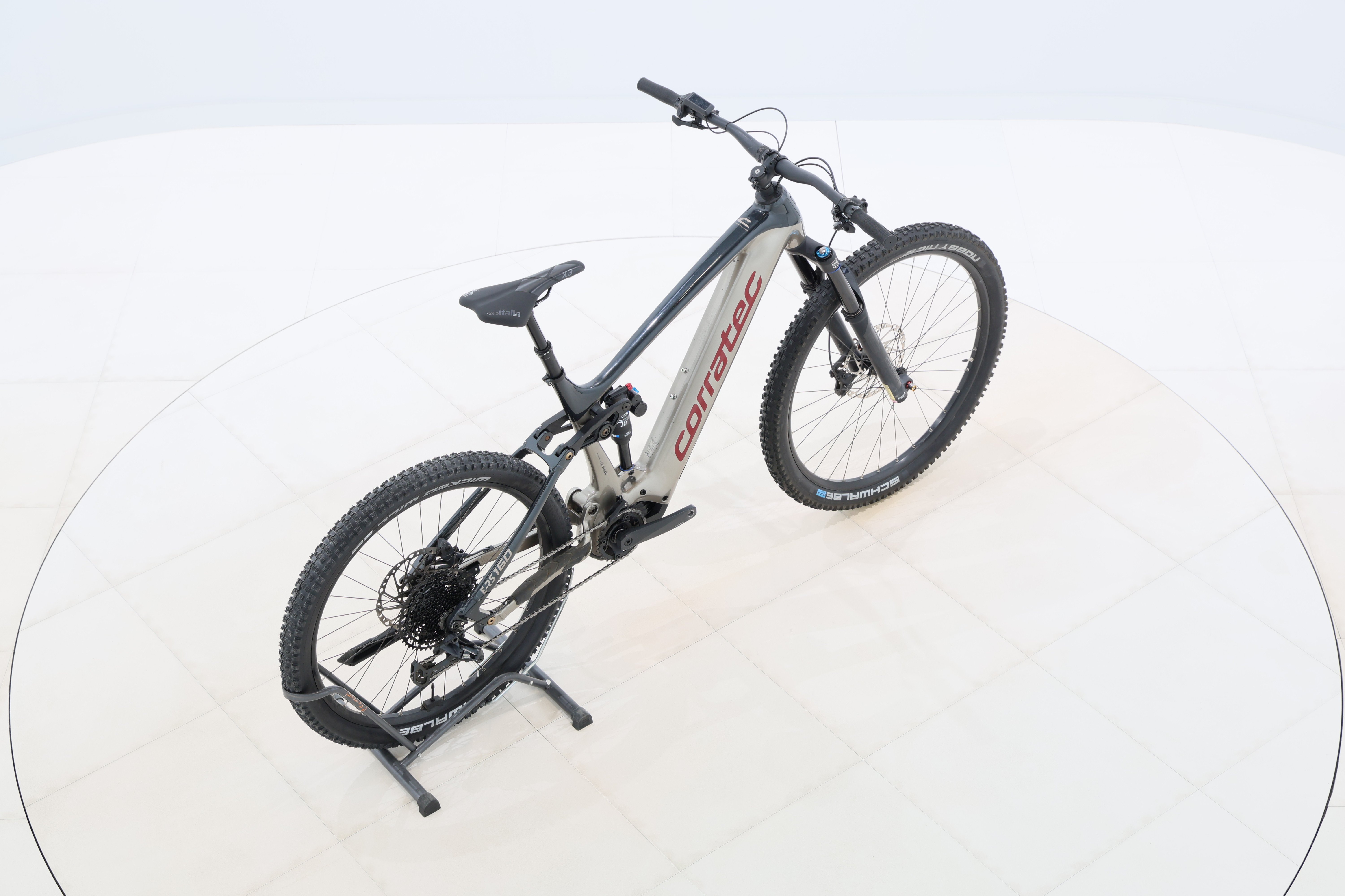 f0083b99-1f91-40f8-b4d6-f7b857c7d01c