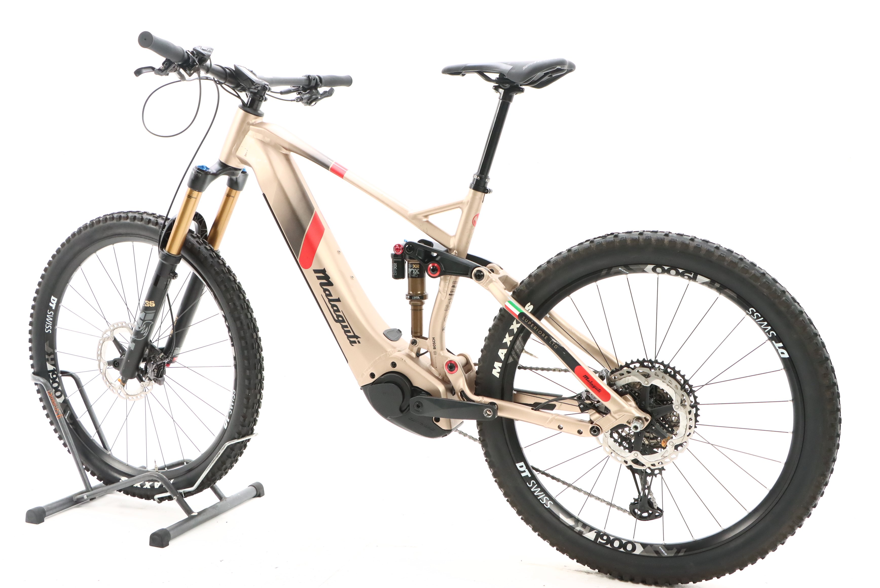 aa5b06cd-3356-4fdb-ba47-d406024033ad