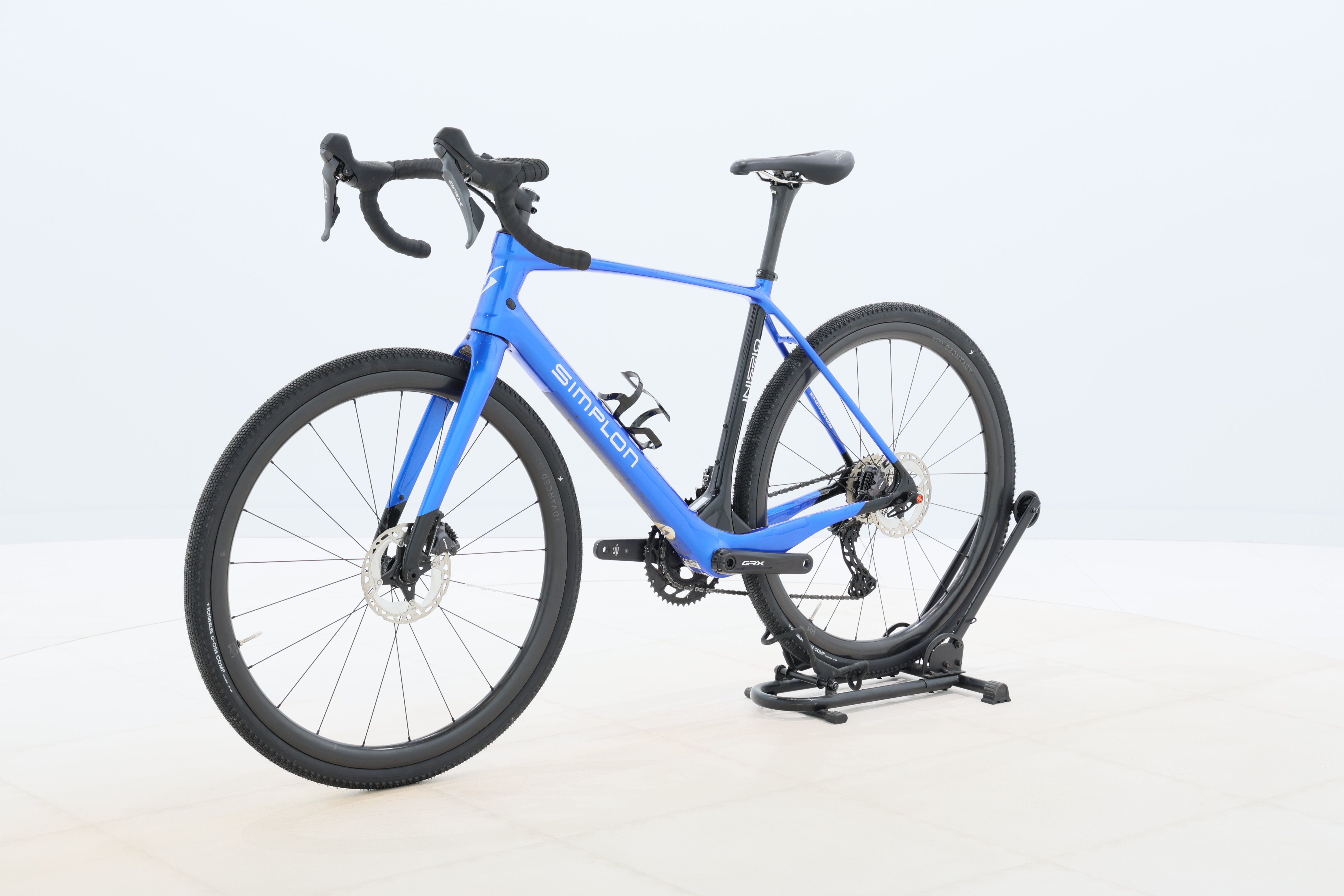 b6f690a5-ed70-42e5-9c44-6f6de089f664