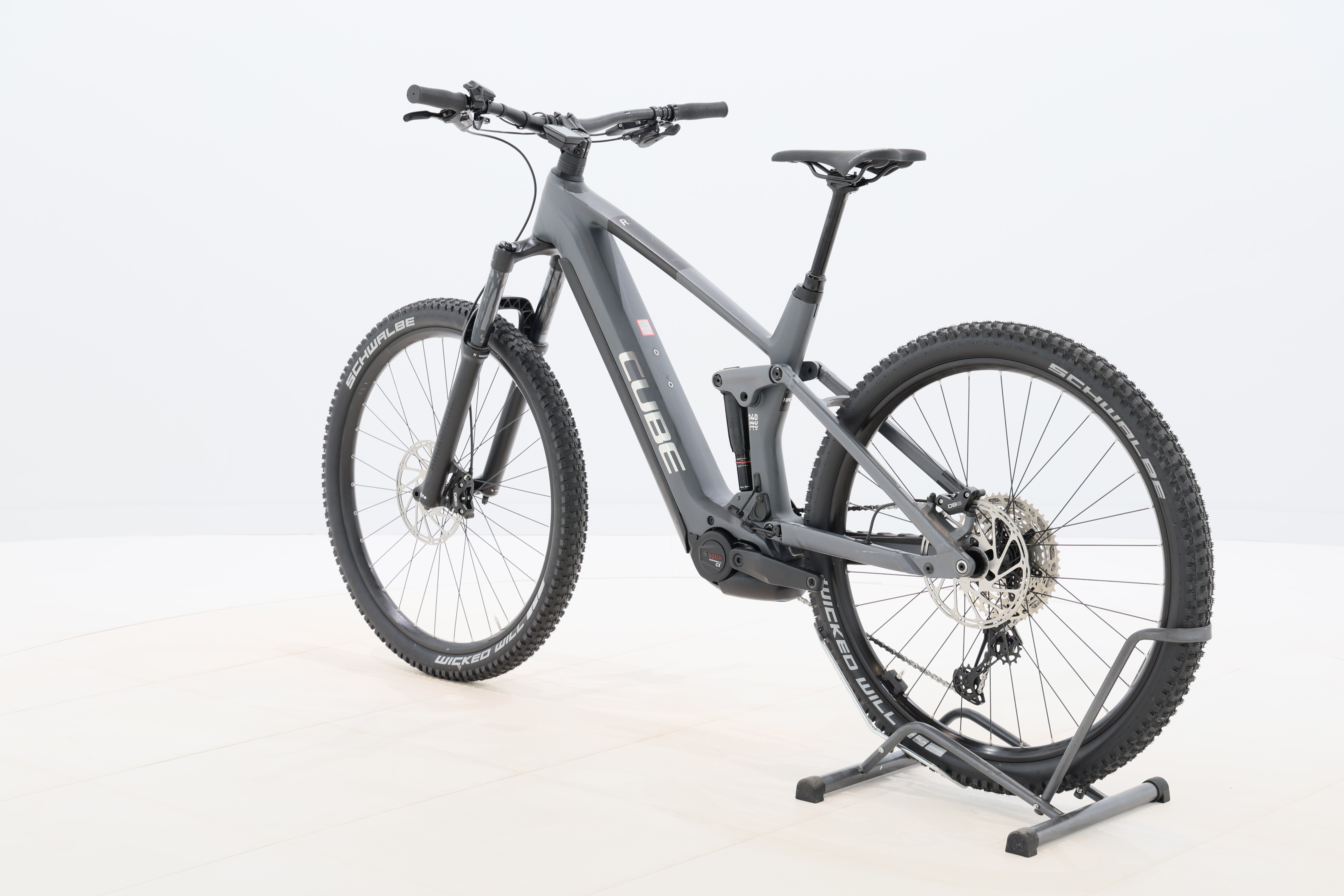 04d7aad7-dc72-4dfd-9d5b-0f04531af960