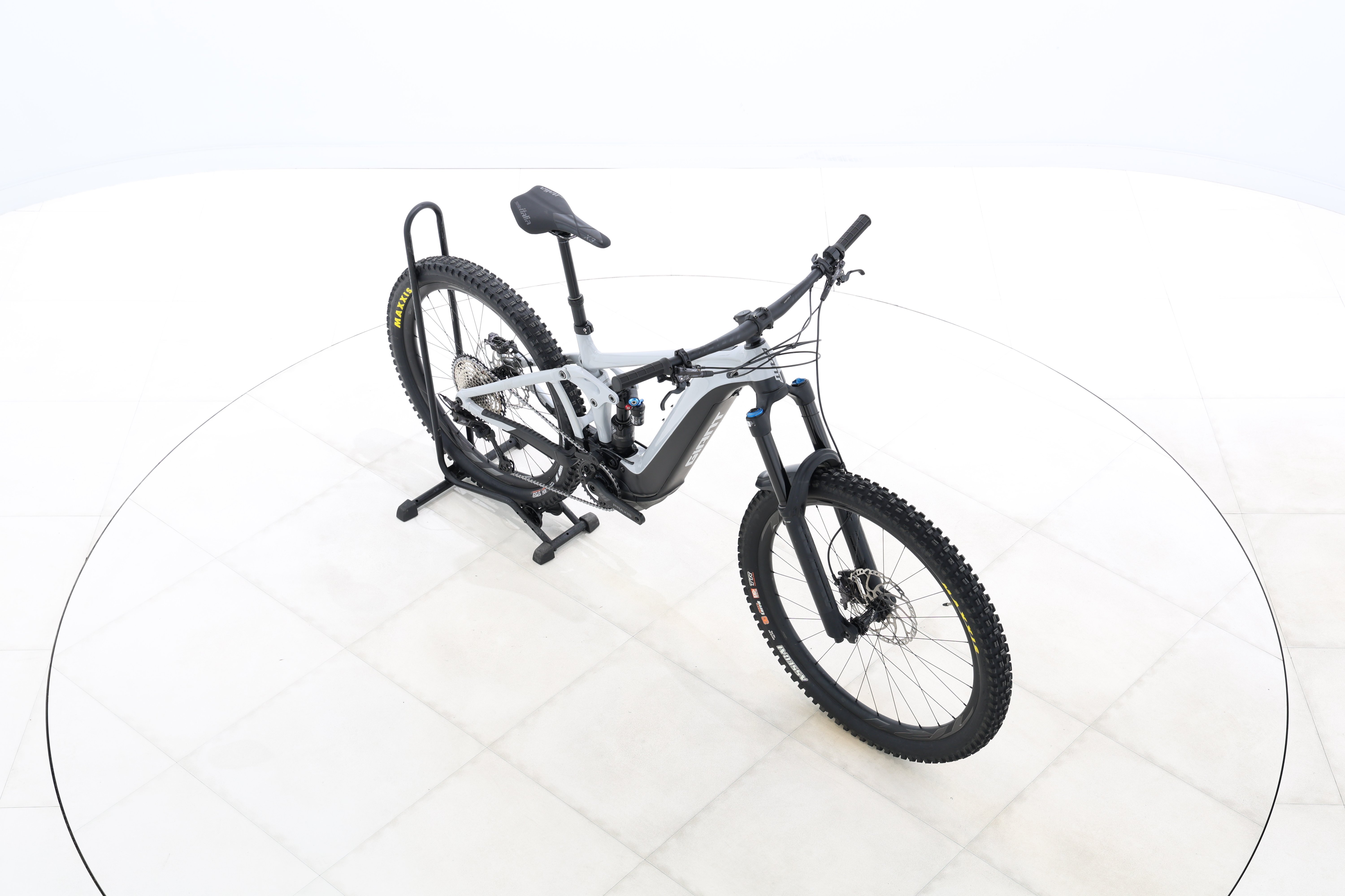 e3d41888-32ba-4df9-bc29-de0725dd62fb