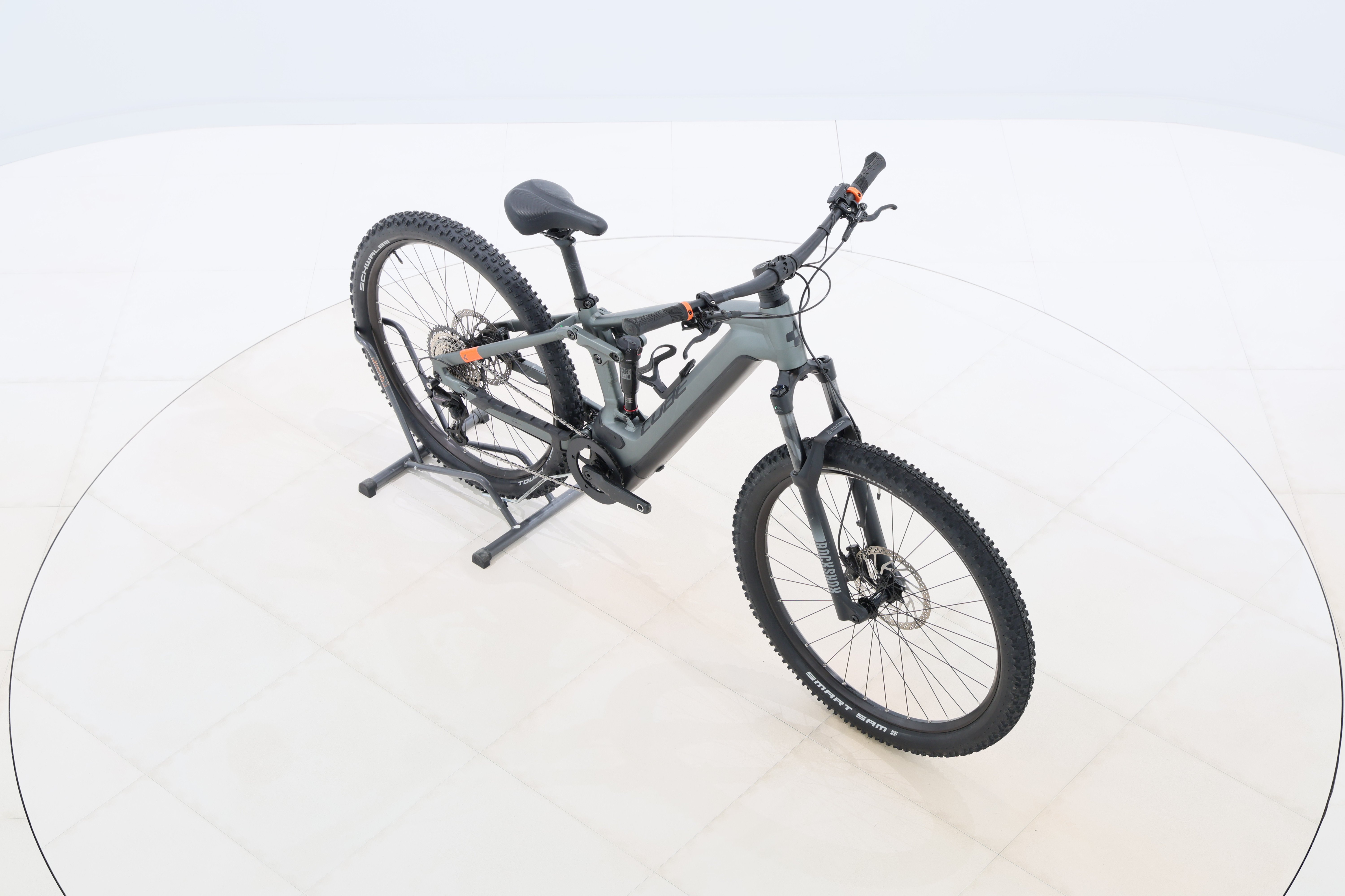 c1478388-8a72-4b9f-9204-7406cf79c24f