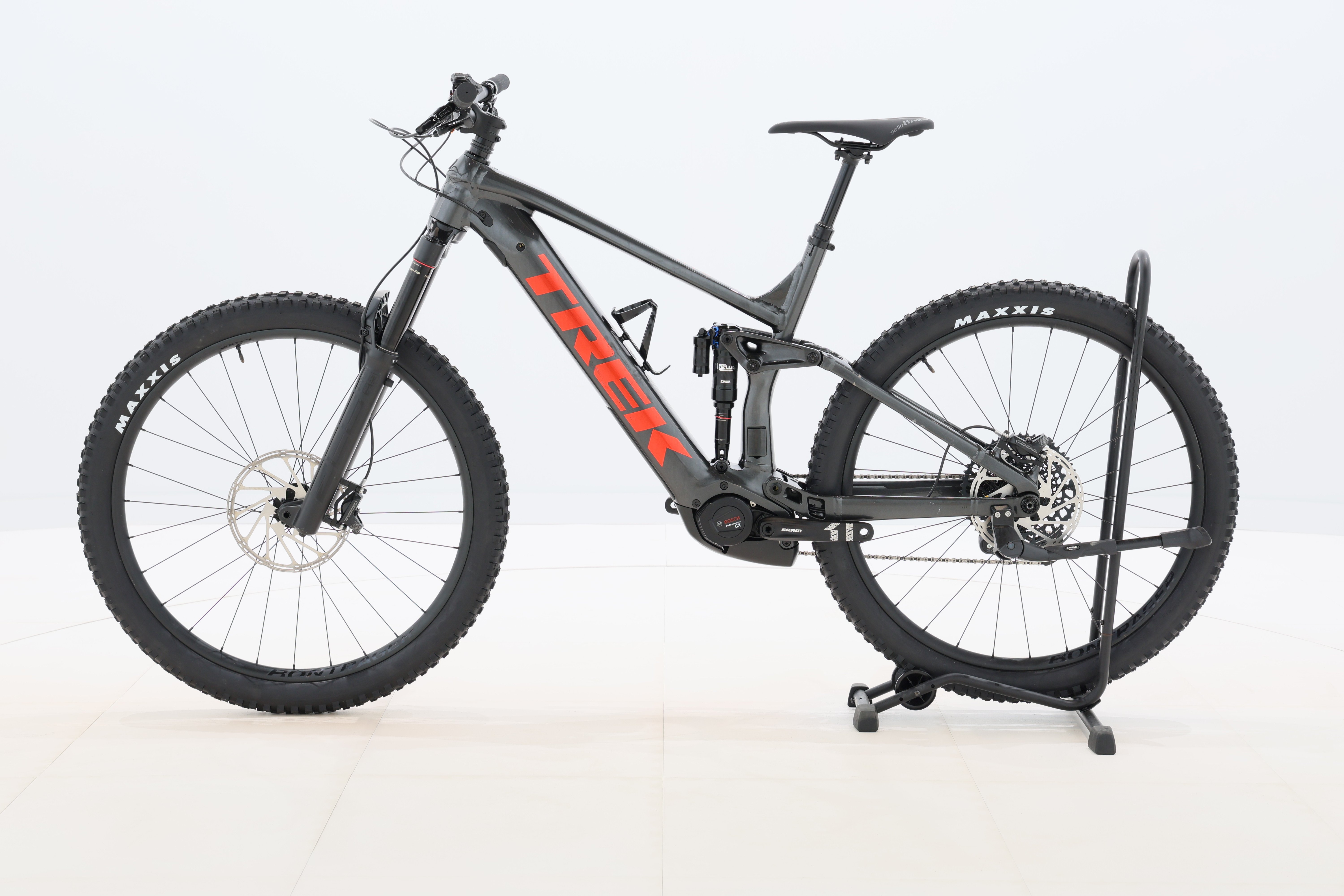 74e63a09-3563-438a-b11f-c03dda8e1313