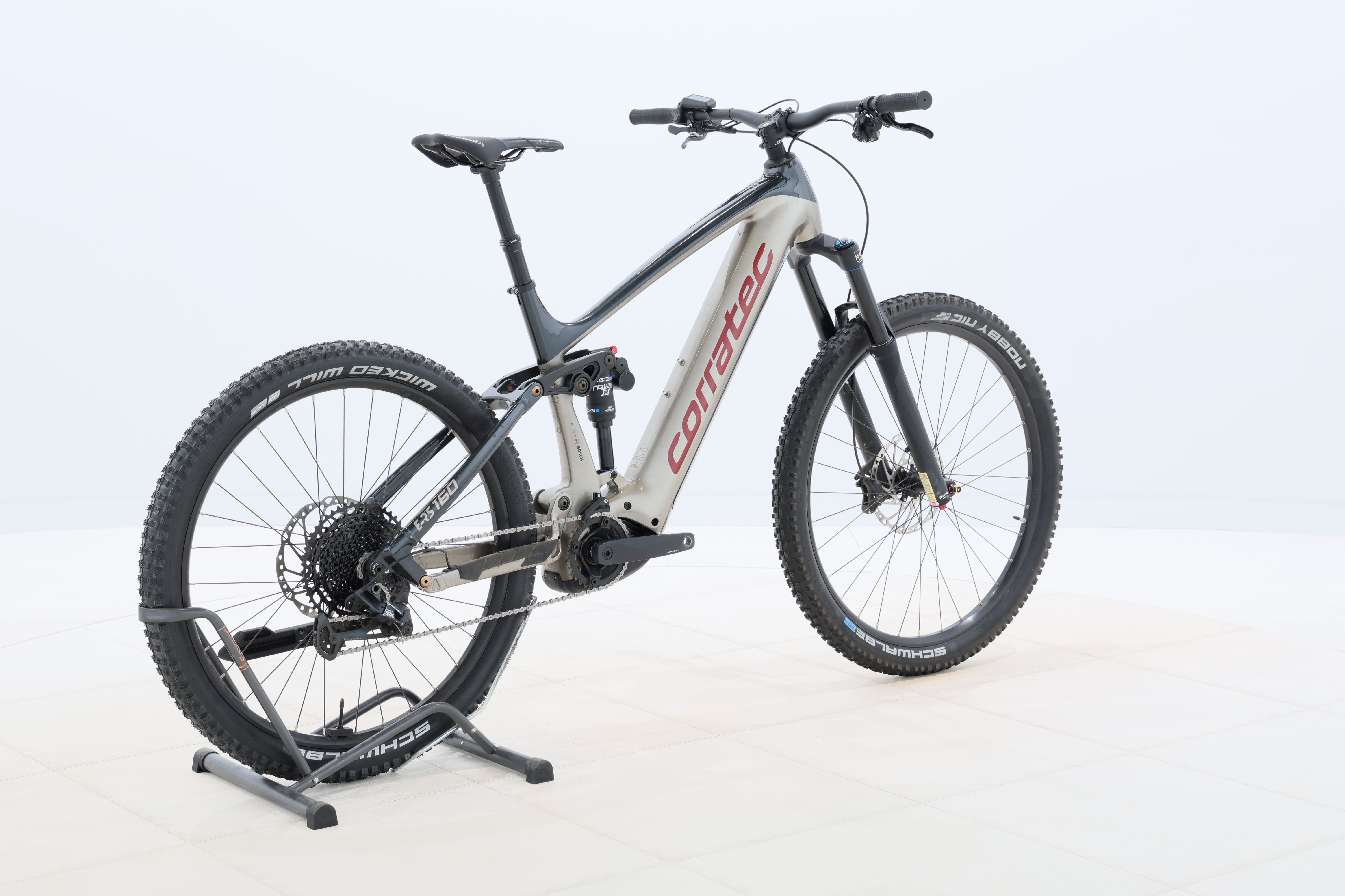 f0083b99-1f91-40f8-b4d6-f7b857c7d01c