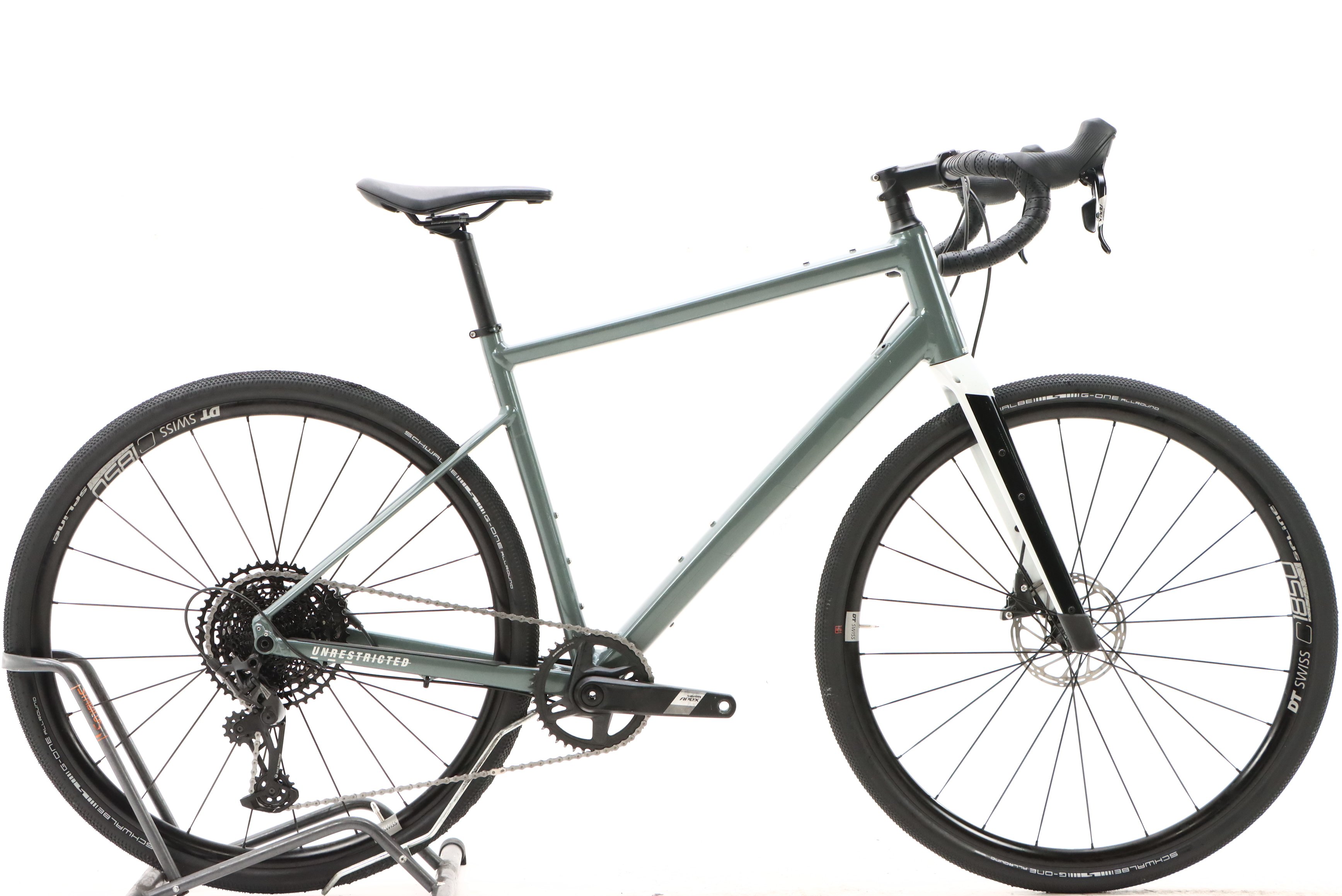 2e02c6e8-4678-46b7-b749-f2c7706ca540