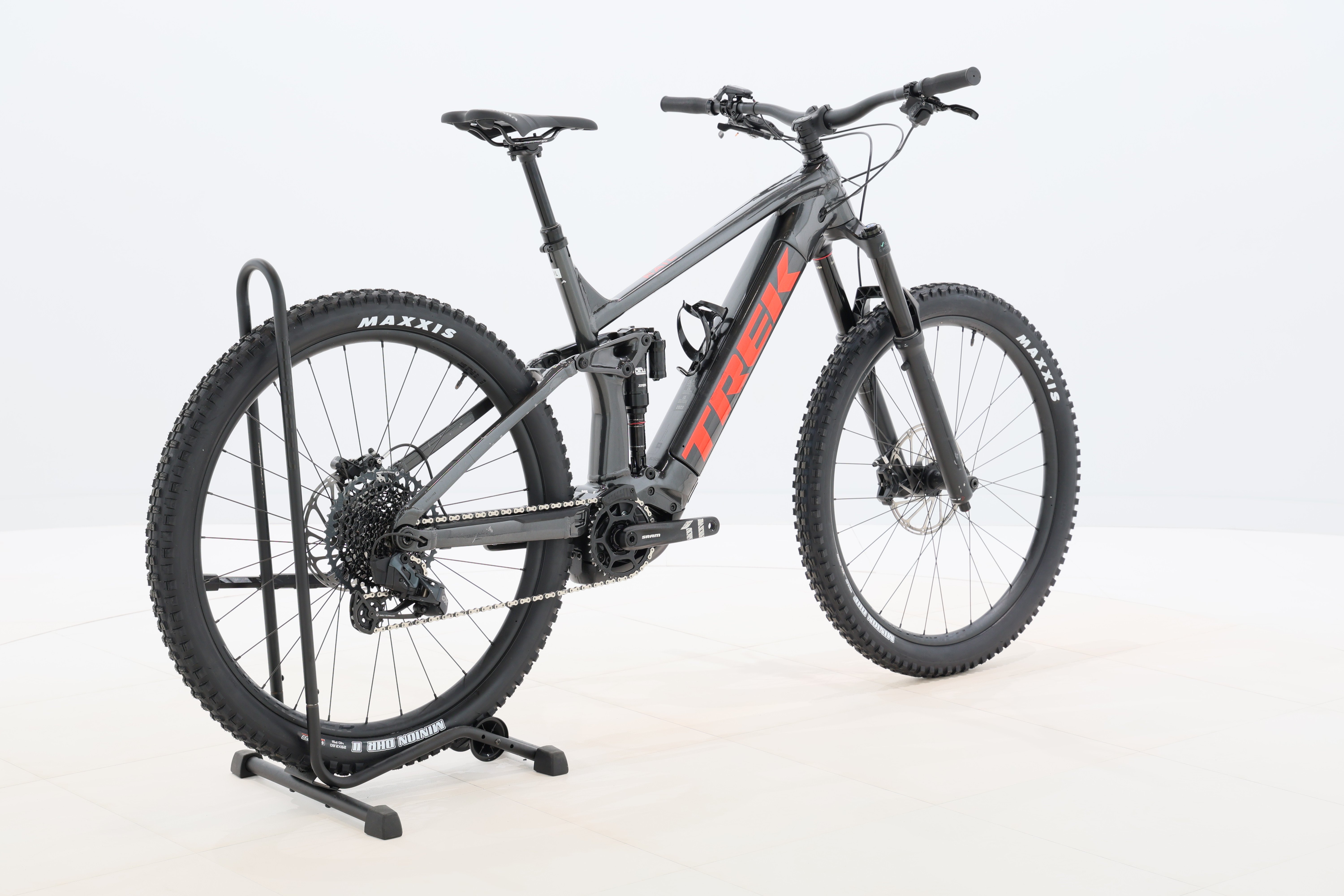 74e63a09-3563-438a-b11f-c03dda8e1313