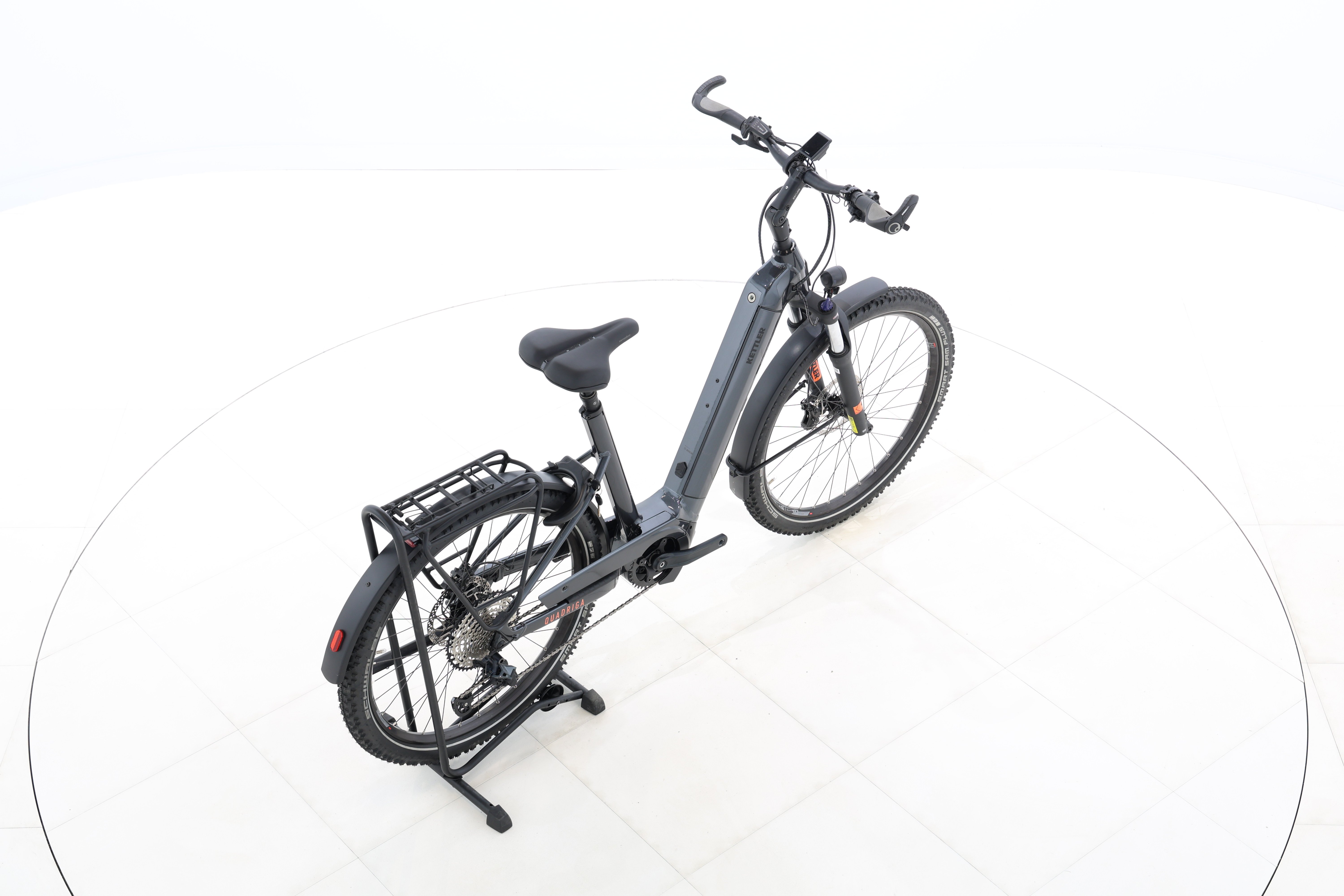 e963ed5c-2e28-46a5-b955-92b82f63d49e