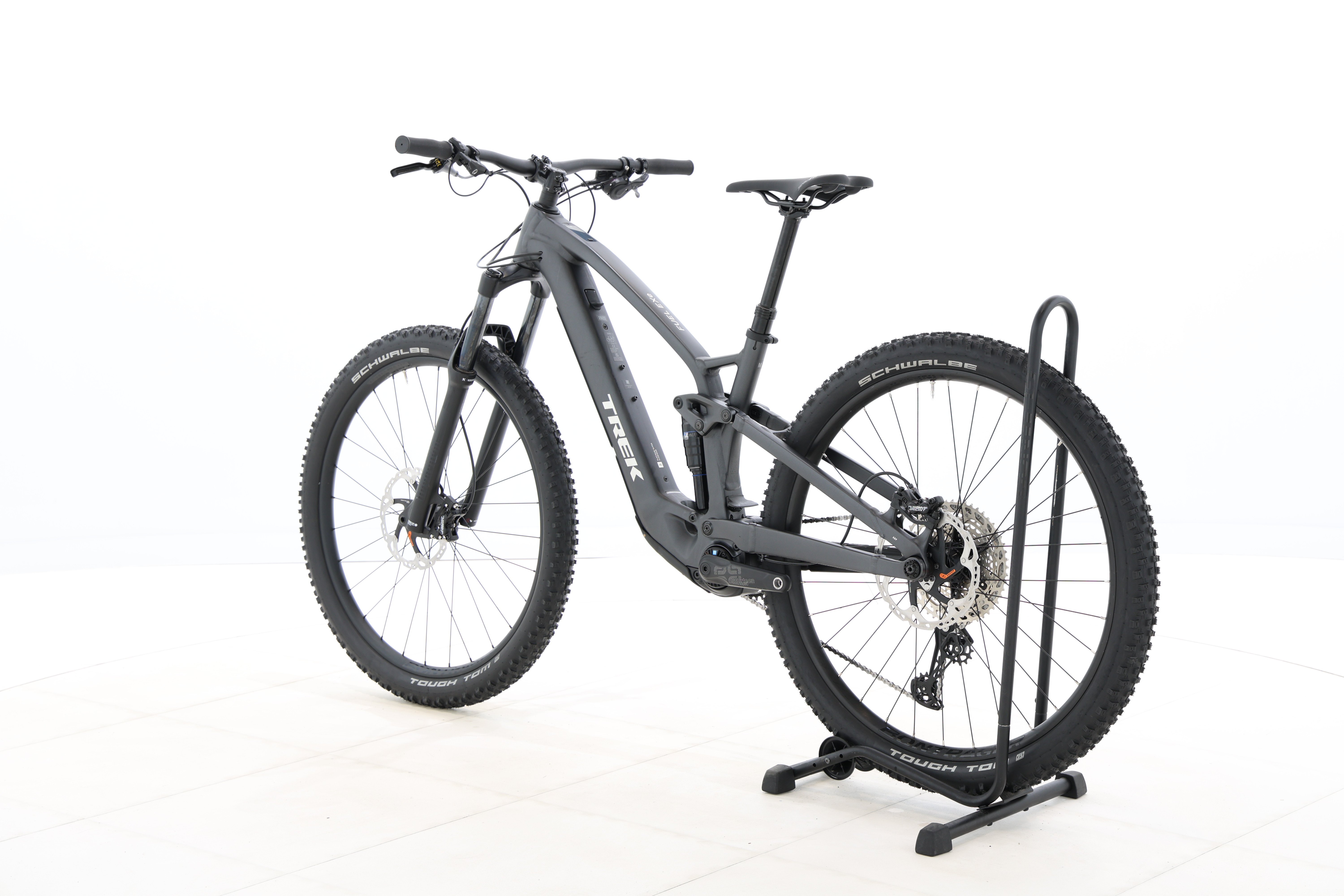 ef57b725-b4b1-46ec-baf4-9b12ca83bc18