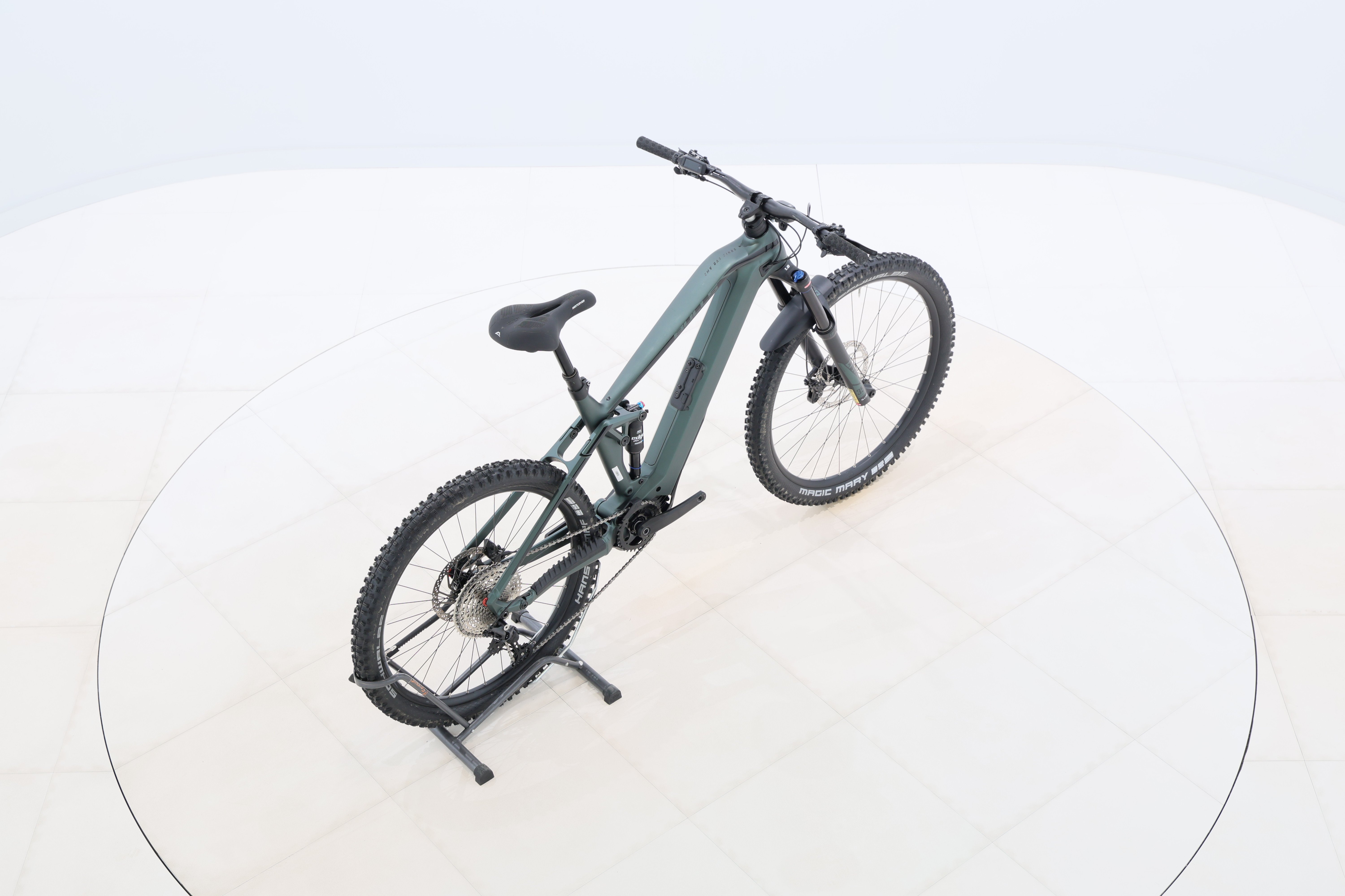 e64c0bd5-4ef0-4f19-874b-275607264b52